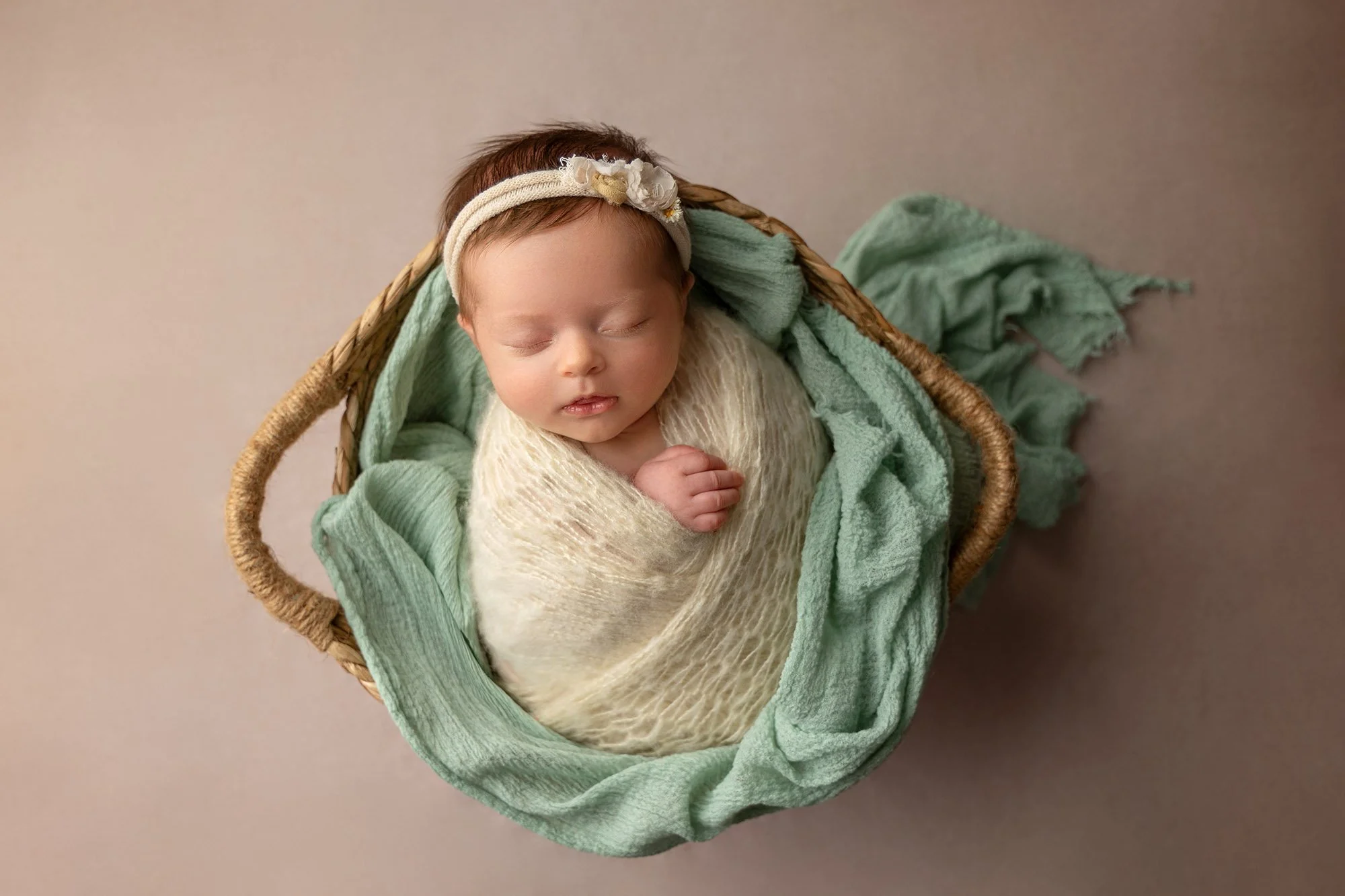 Colorado Springs best newborn photographer, newborn photography near me, newborn photography packages