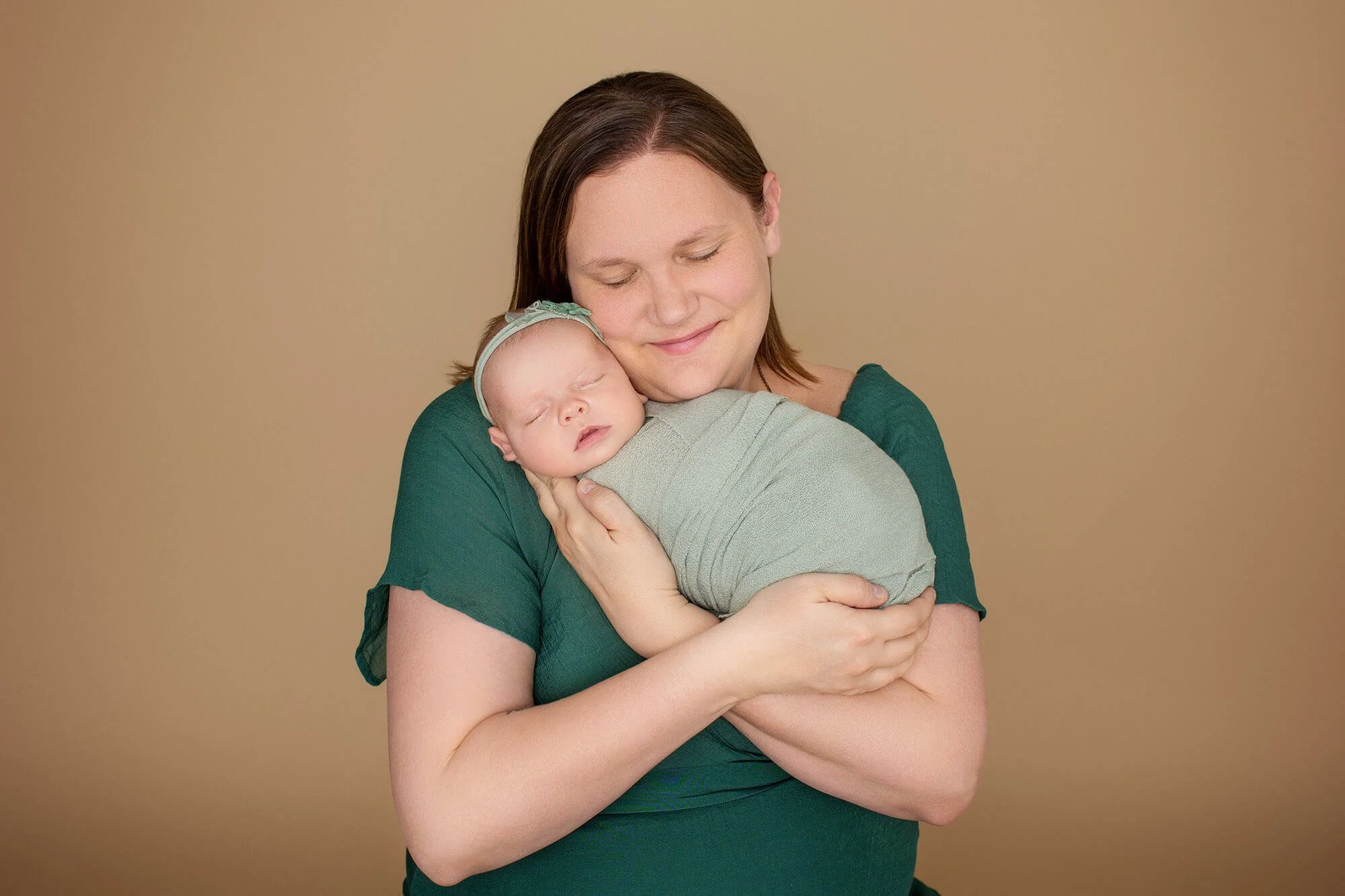 Colorado Springs motherhood photographer.jpg