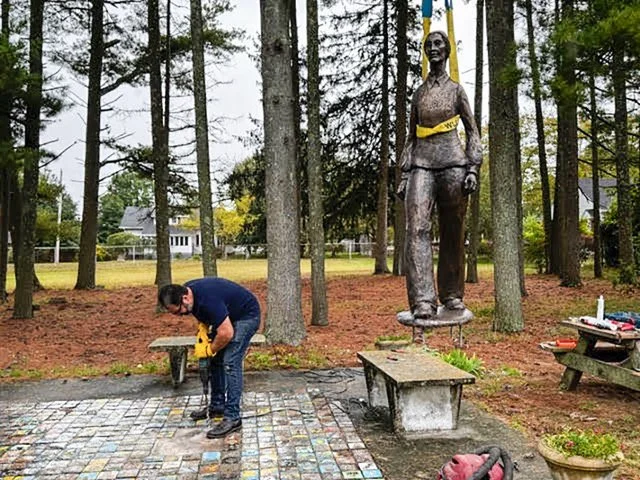 Bronze Statue at PP Park.jpeg