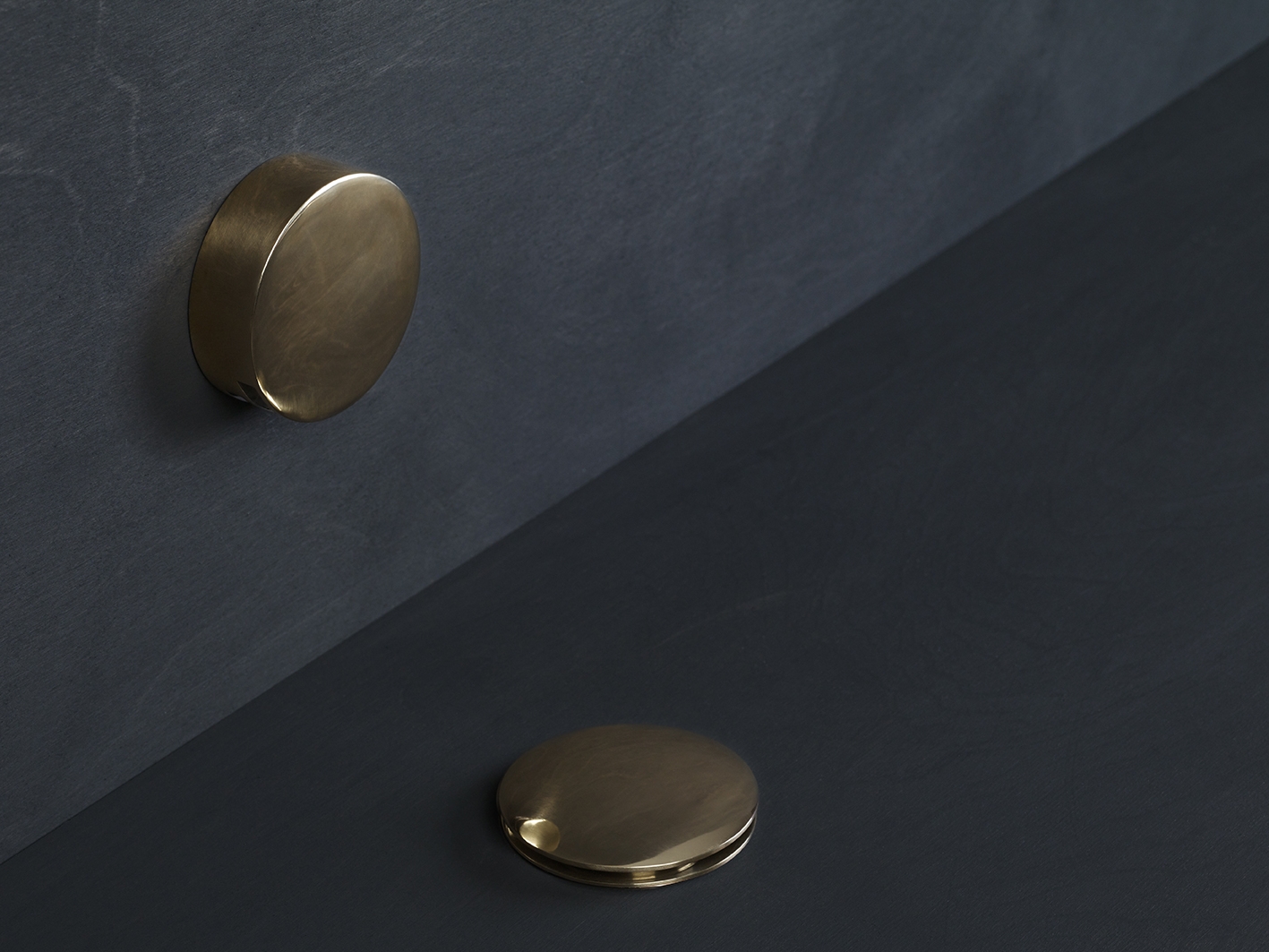 Solid Brass Push Button Bath Waste with Exofil