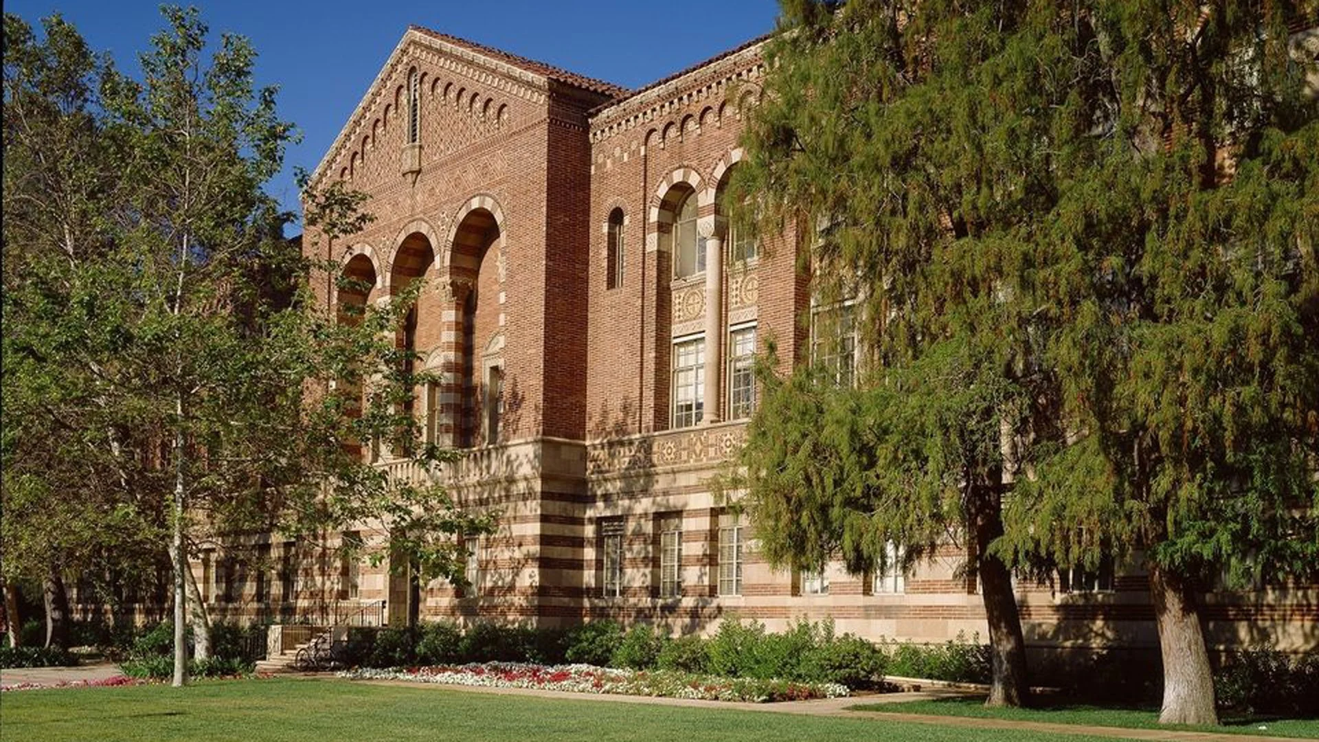 LEARNING FROM TEACH FOR ARMENIA TO PROMOTE SYSTEMIC TRANSFORMATION