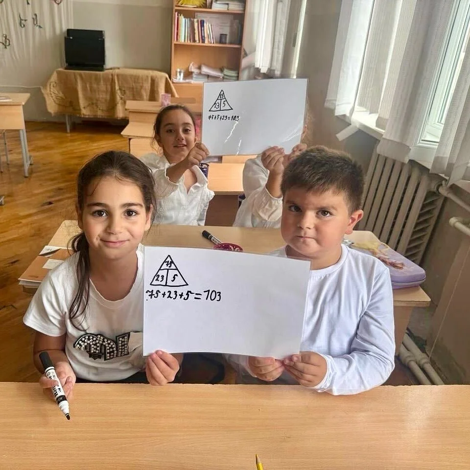 🚀&laquo;Դասավանդի&rsquo;ր Հանուն Հայաստանի&raquo; հիմնադրամը և ՅՈւՆԻՍԵՖ-ի հայաստանյան գրասենյակը՝ ԿԳՍՄՆ հովանավորությամբ, վերսկսել են Ուսումնական առաջընթացի աջակցության ծրագիրը։ 
📌 Ծրագրի նպատակն է աջակցել ուսումնական բացեր ունեցող աշակերտներին՝ հա