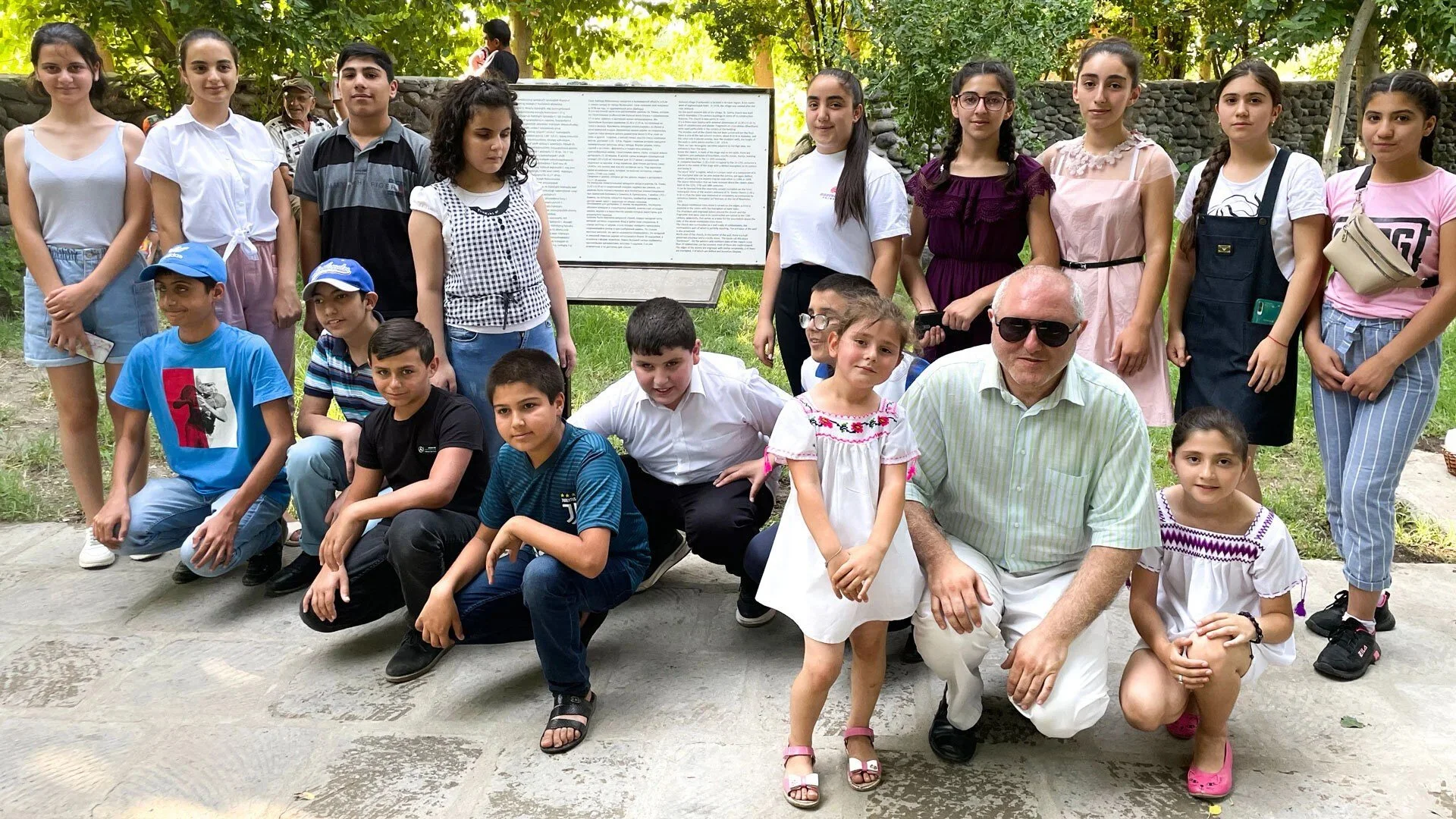 ԵՐԵԽԱՆԵՐԻ ՆՎԵՐԸ ԱՄԲԵՐԴ ՀԱՄԱՅՆՔԻՆ | STUDENTS’ GIFT TO THE AMBERD COMMUNITY