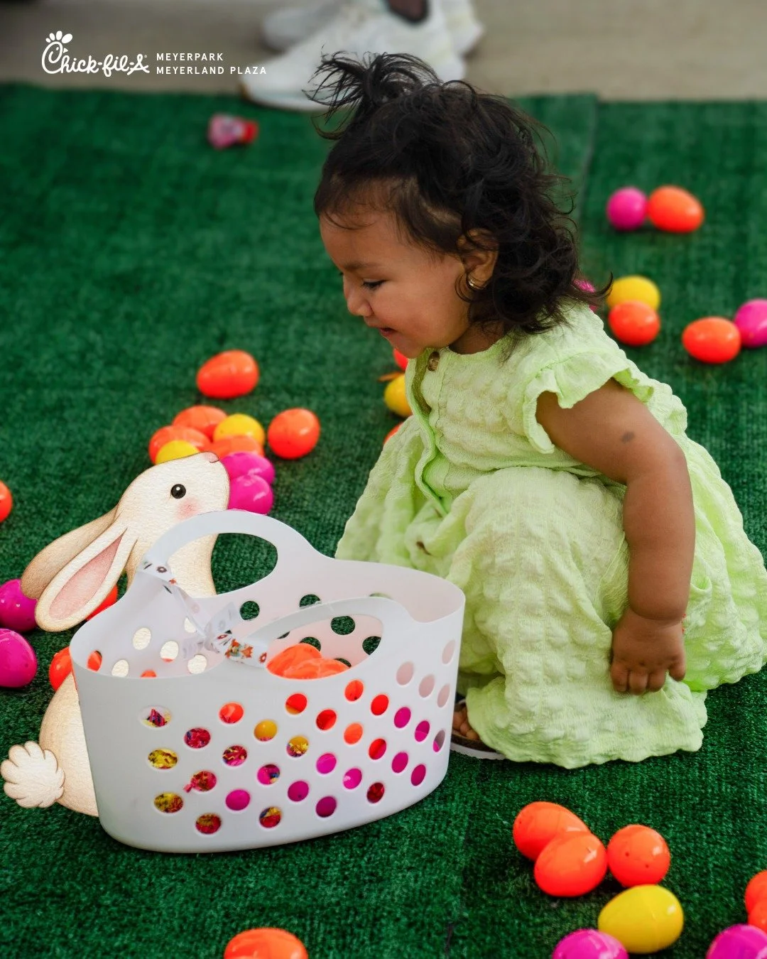 We are counting down the days for our egg-citing egg hunt 🐣!

Chick-fil-A Meyer Park and Meyerland Plaza will be hosting Egg-Stravaganza on Saturday, March 28th from 11AM - 2PM. Join us and enjoy activities including: 

- Petting Zoo 🐇
- Community 