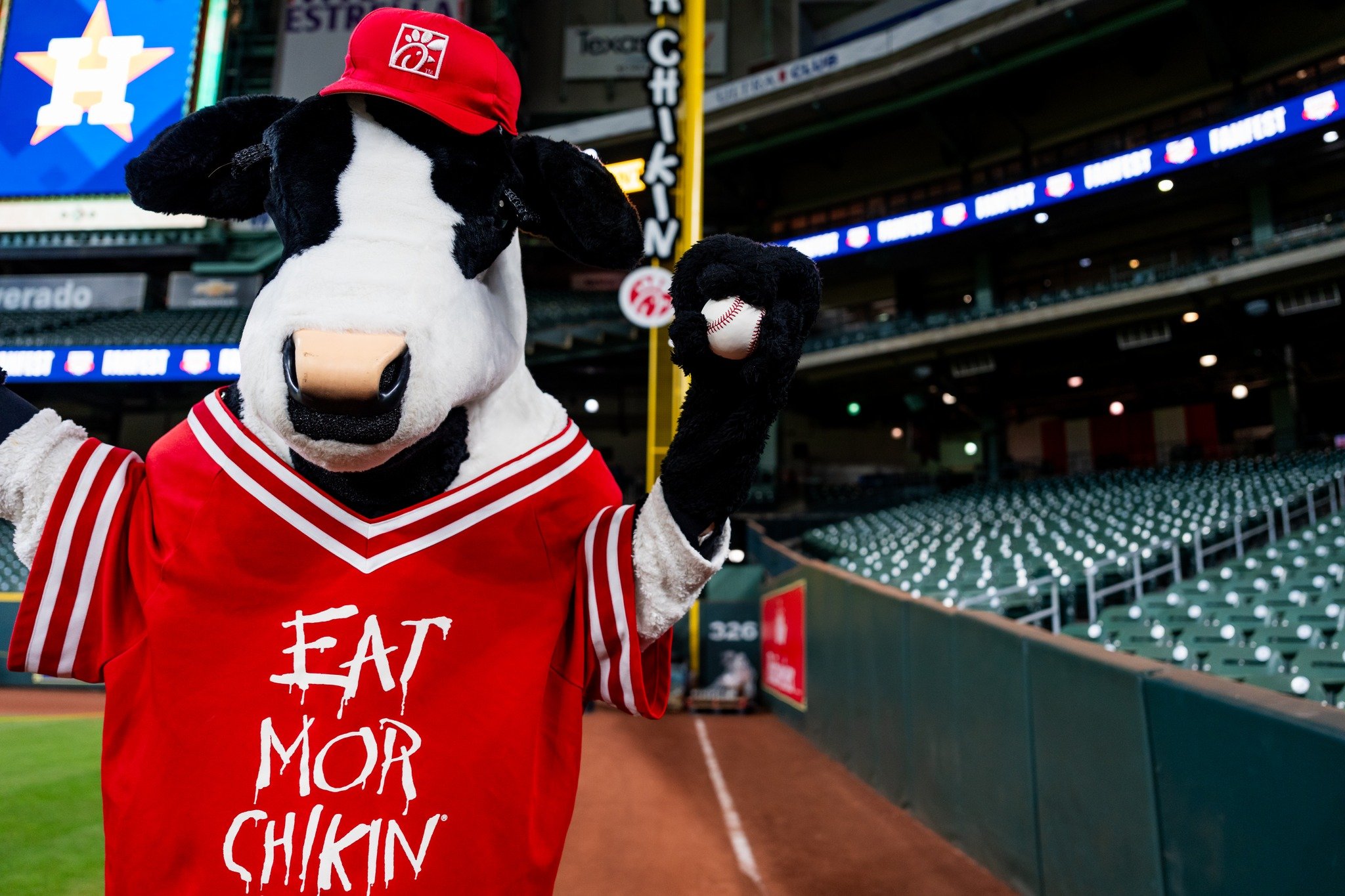 Hey Houston! The Astros hit the foul pole yesterday, April 25, and that means a chicken reward is waiting for you. ⚾️

Open the Chick-fil-A&reg; App today only to claim yours. Must be in the greater Houston area with location services enabled in the 