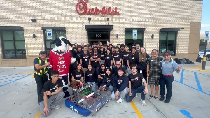 We are grateful for being part of Bellaire&rsquo;s Robotics journey this year ❤️!
Their hard work &amp; teamwork continue to inspire us. It&rsquo;s amazing what they are able to accomplish. Chick-fil-A Meyerland Plaza is cheering you on all the way! 