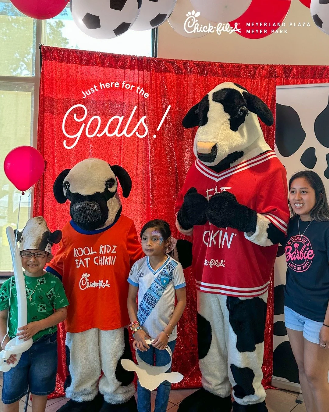 Just here for the GOALS ⚽️!

Join us for an evening full of team spirit! Kids, 12 and under who wear a soccer jersey will receive FREE 5ct Nuggets. Plus enjoy:
- Peach Milkshake Samples 
- Face Painting
- Meet i9 Sports Representatives 
- Fun crafts 