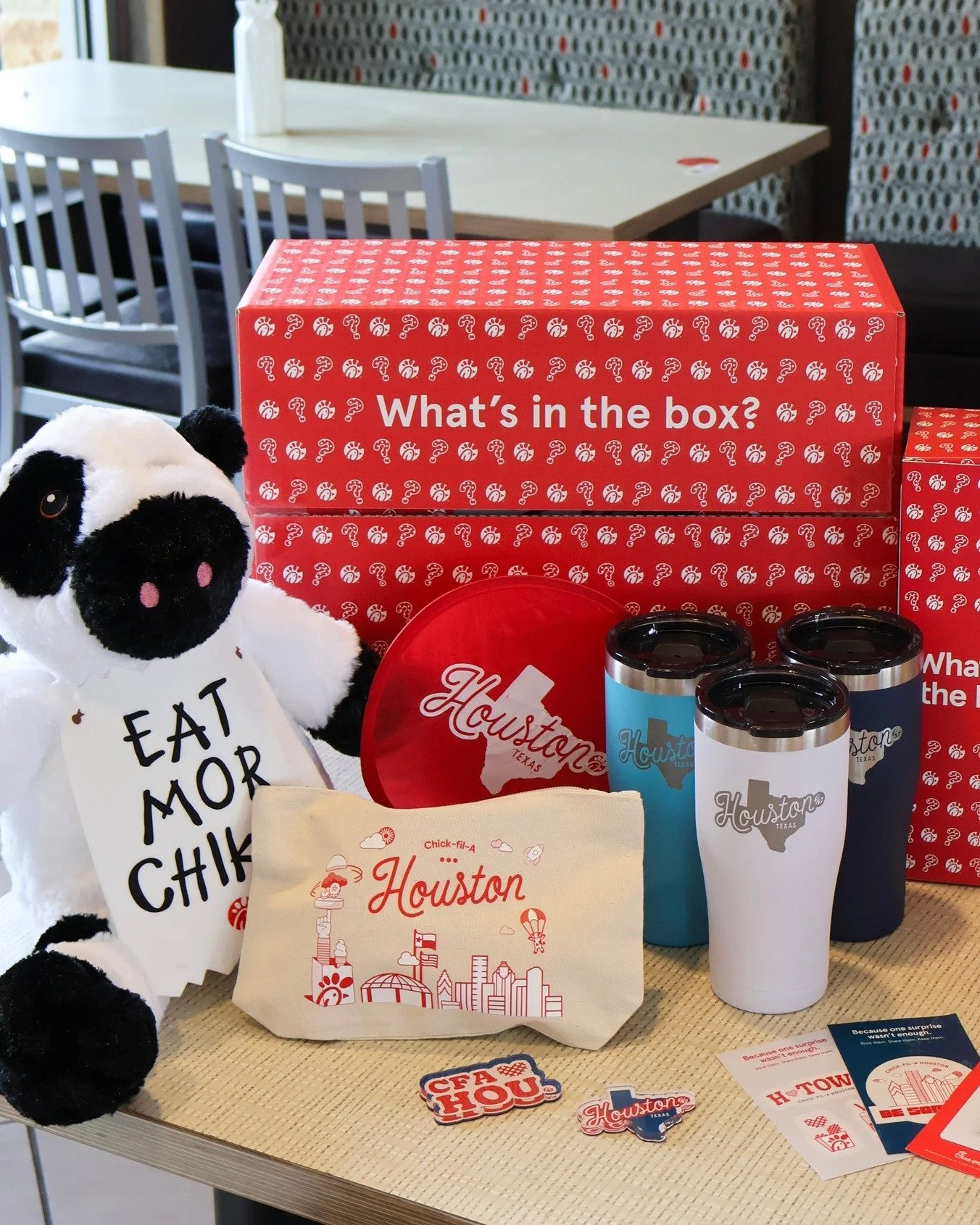 What's in the box 👀? 
There's a way to find out! Join us at Chick-fil-A 59 &amp; Kirby on Tuesdays, September 15 &amp; 22, place a mobile order between 5 PM - 8 PM and receive a mystery box with a surprise inside 🌟. 
.
.
No purchase necessary. Offe