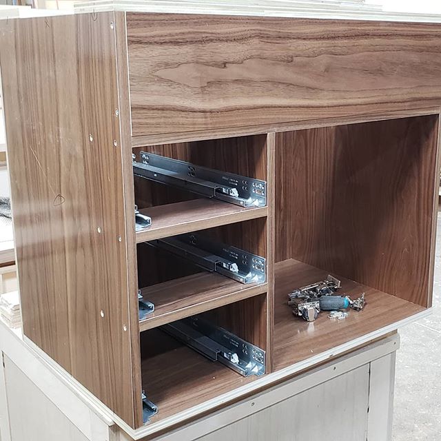 Design tip! Upgrade the interior of your new cabinets with walnut @studiomhli #millwork #bathroomdesign #kitchendesign #customfurniture #vanity #livingroomdecor #designbuild #madetoorder #bespokedesign #interiorarchitecture #bedroomdecor #uws #spring