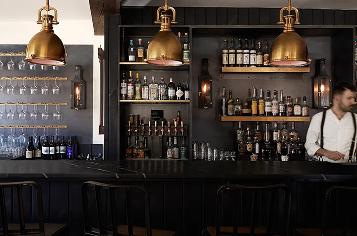Restaurant_06_Bartender_Full-Res copy.jpg