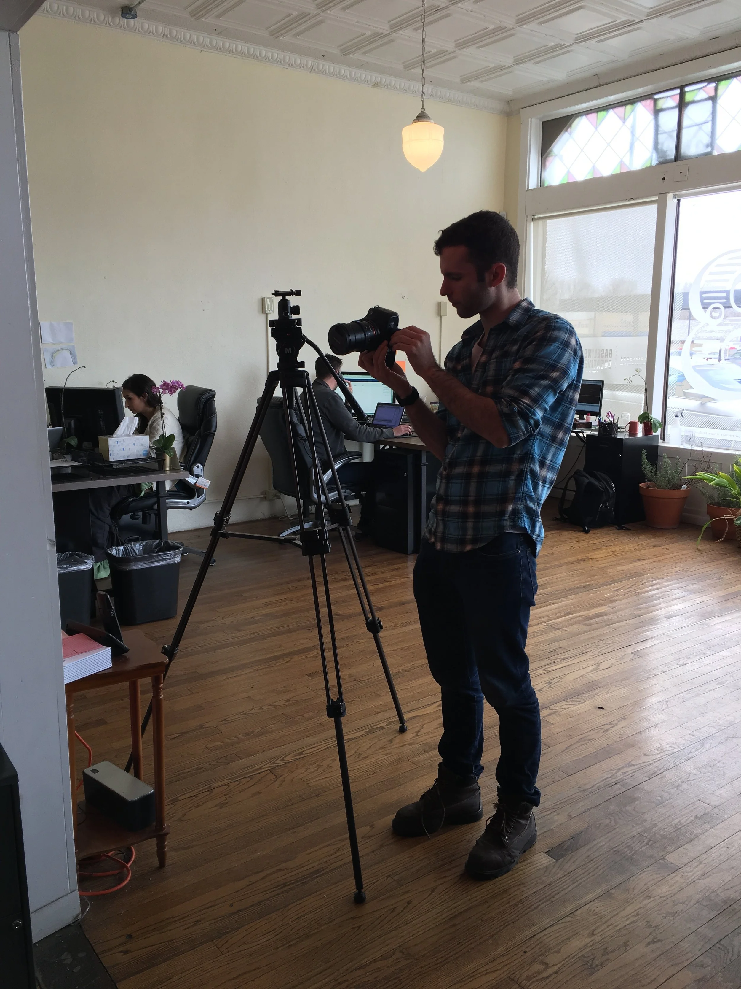 Mr. Shawn Gray setting up