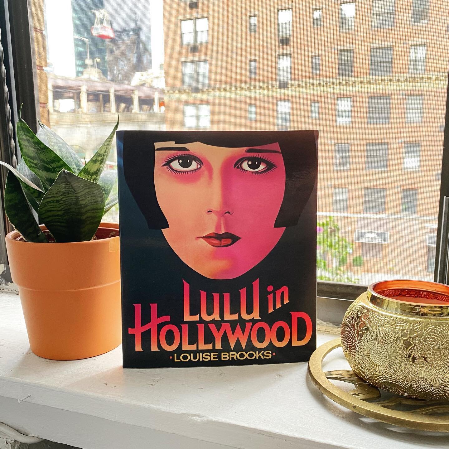 It&rsquo;s been forever since we&rsquo;ve done a GIVEAWAY ❤️&zwj;🔥

I found this in a bookshop today and thought you guys might like it 🥰 if you haven&rsquo;t read Lulu in Hollywood (recently mentioned in the New Yorker for still being cool) it&rsq