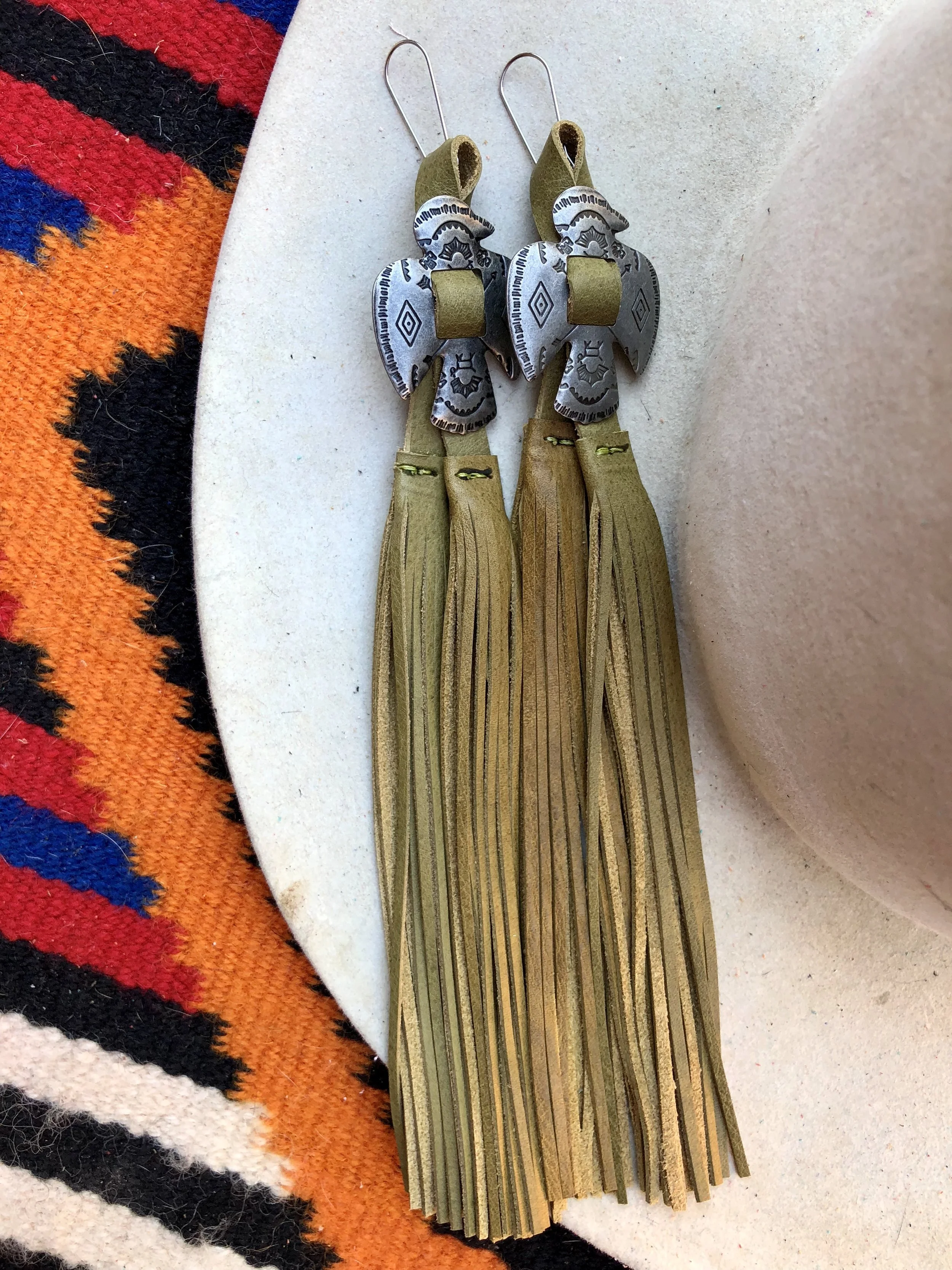 37A37F11-BFE0-4AEC-B544-14A226E21342