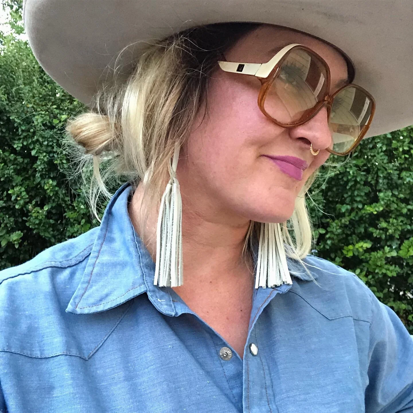 3FE852B3-7074-451B-8FB6-F45E358CBFF7