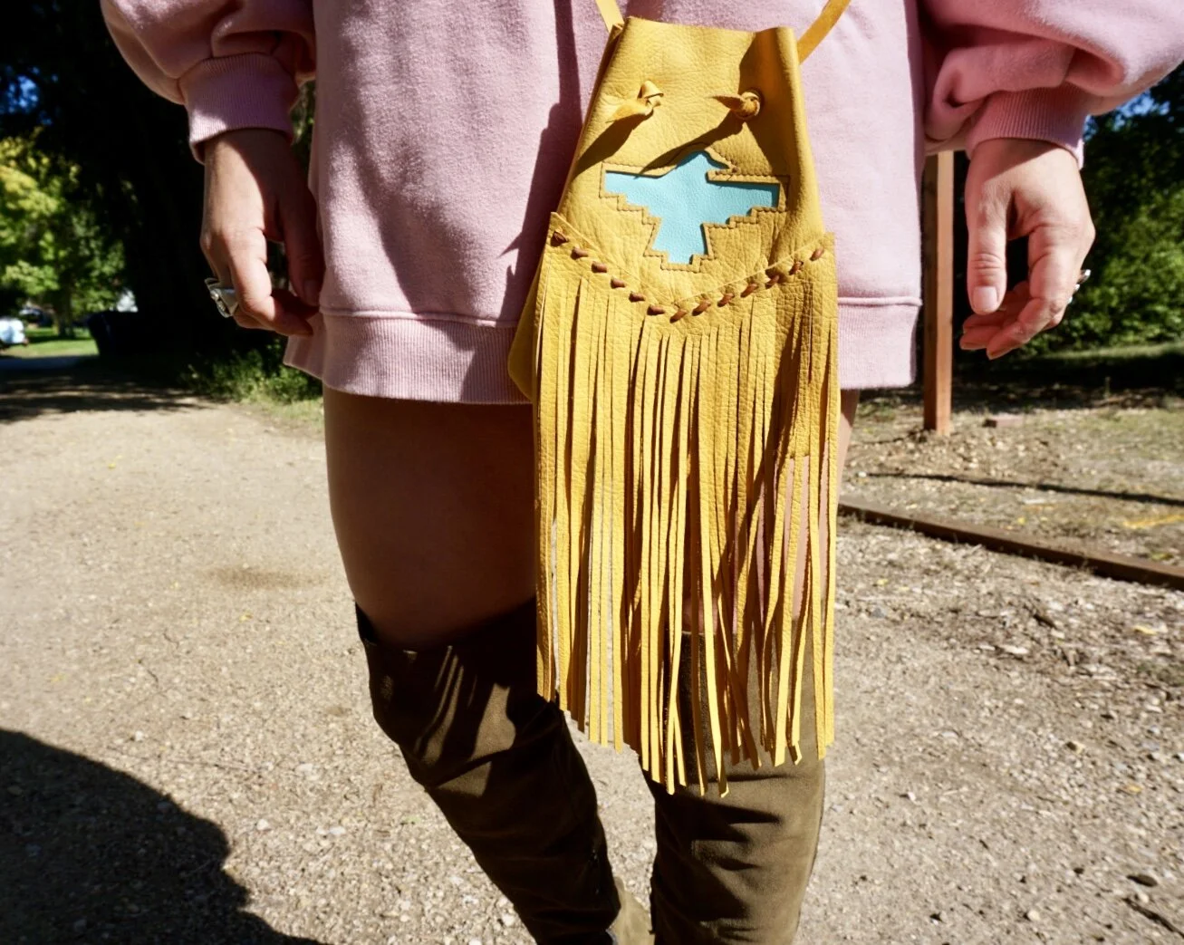 D6711CA9-890E-4A9A-87D6-61B8AFD76B83