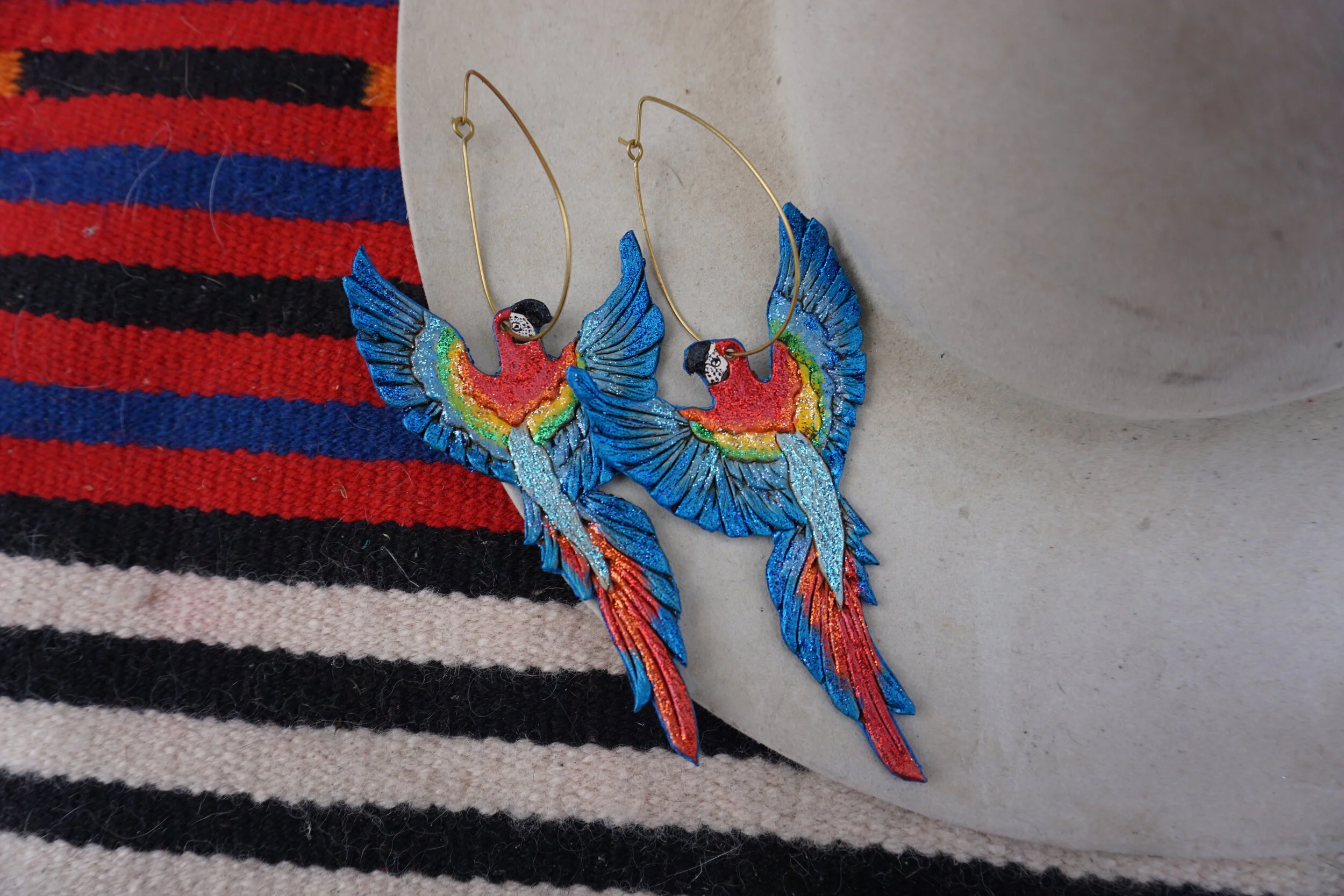 297D1CA6-A991-4DE8-8298-7503655CE196