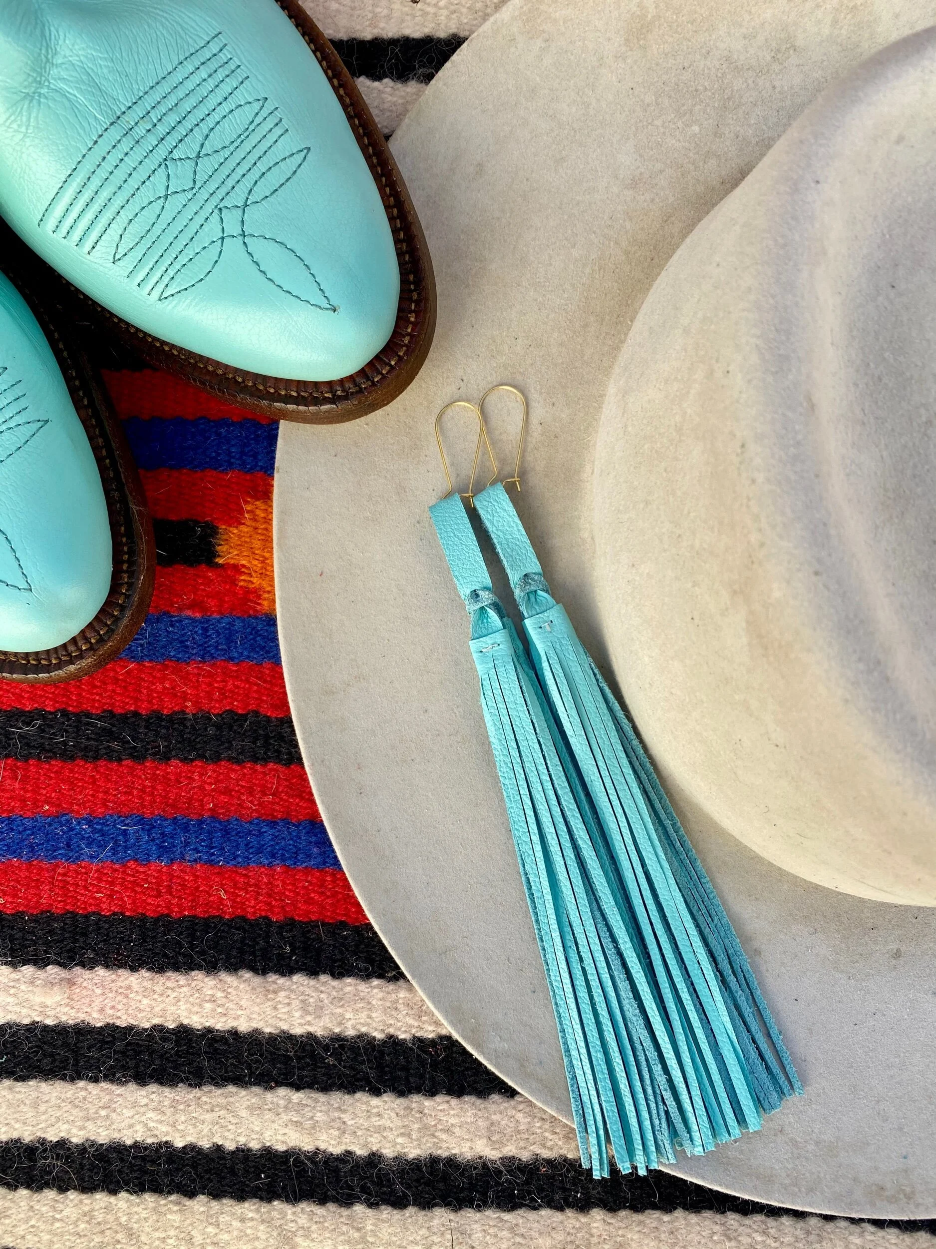 72ACC19D-8057-4910-93CD-81183059E686