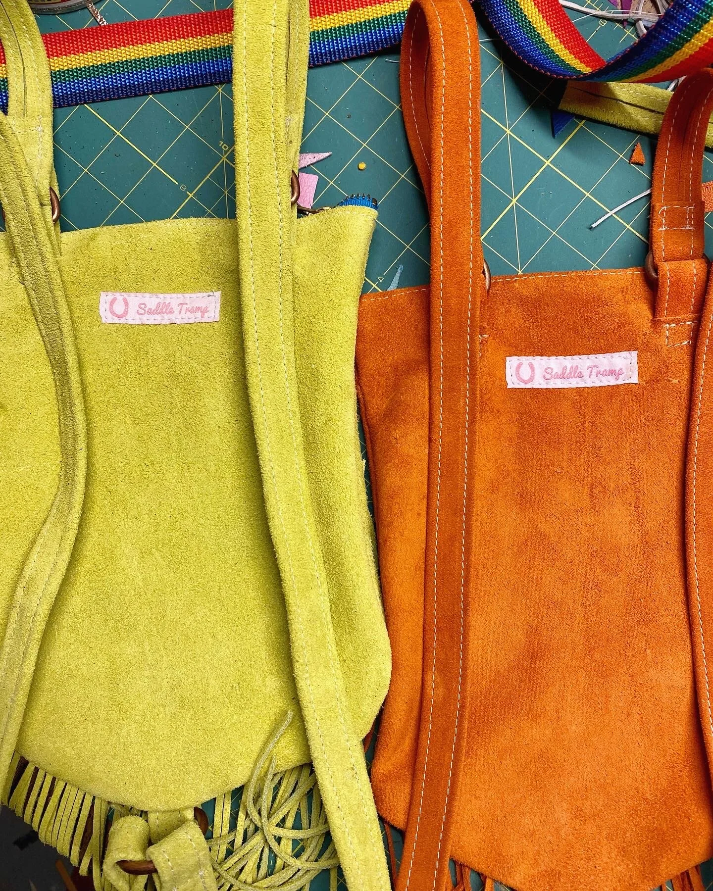 2396AE9D-A803-4C2D-A9AA-D1D9B215B535