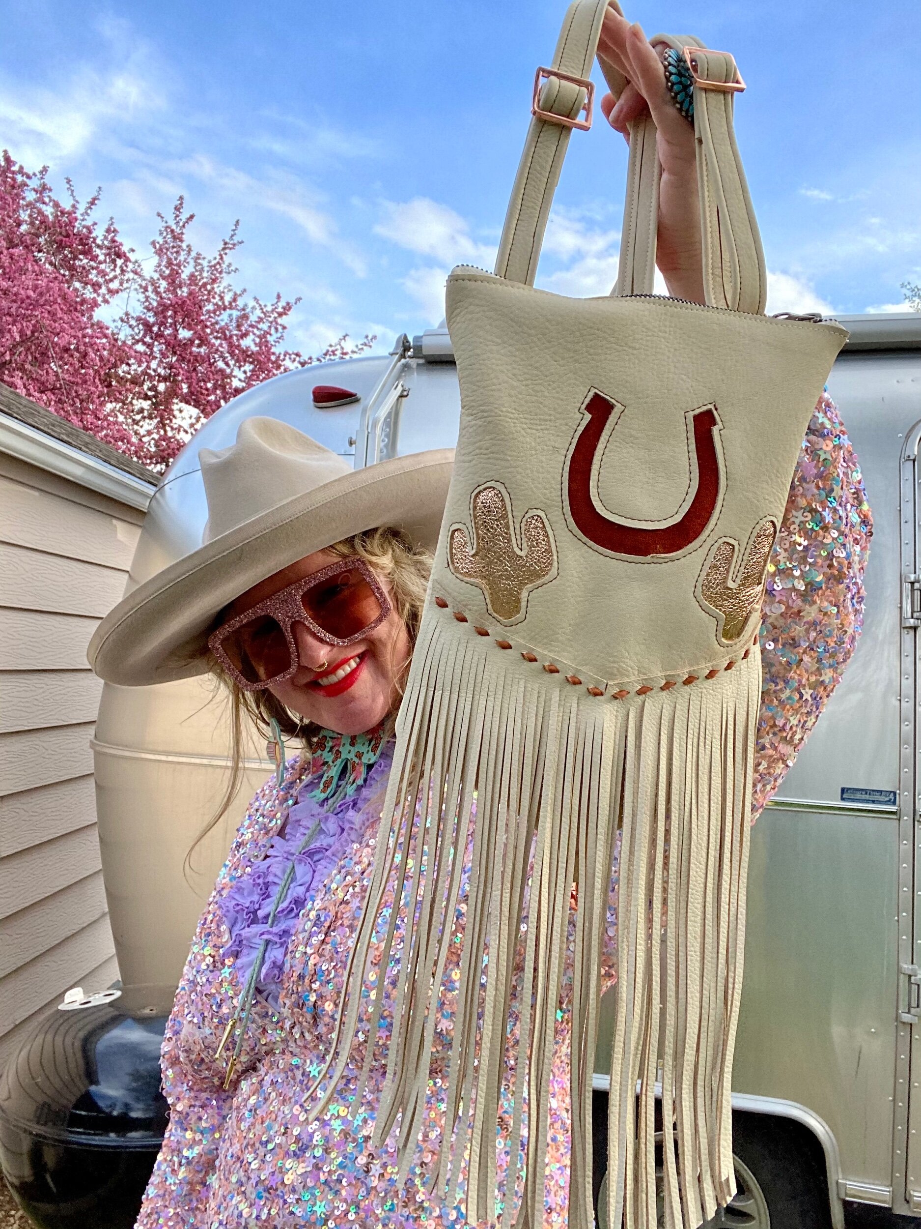 65D177BF-3AA3-4440-B67C-924EC7E9A582