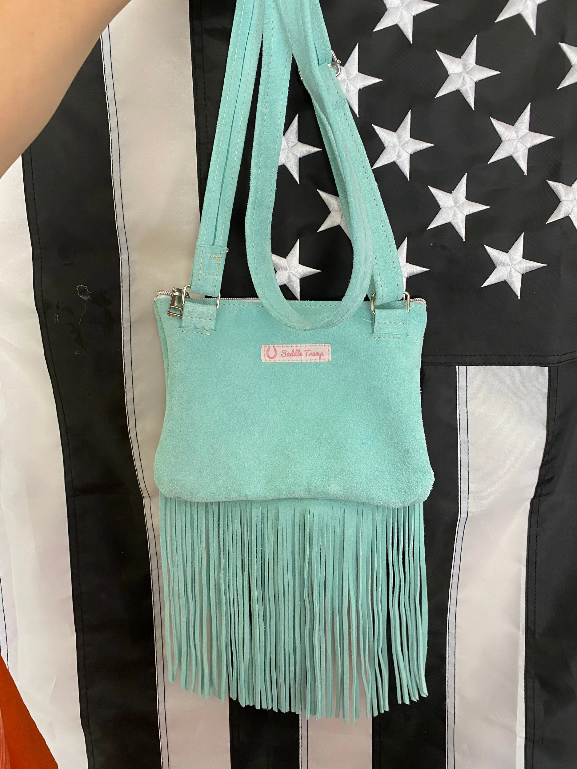 A384F8BB-9000-4051-B181-D0A3B79C0F58