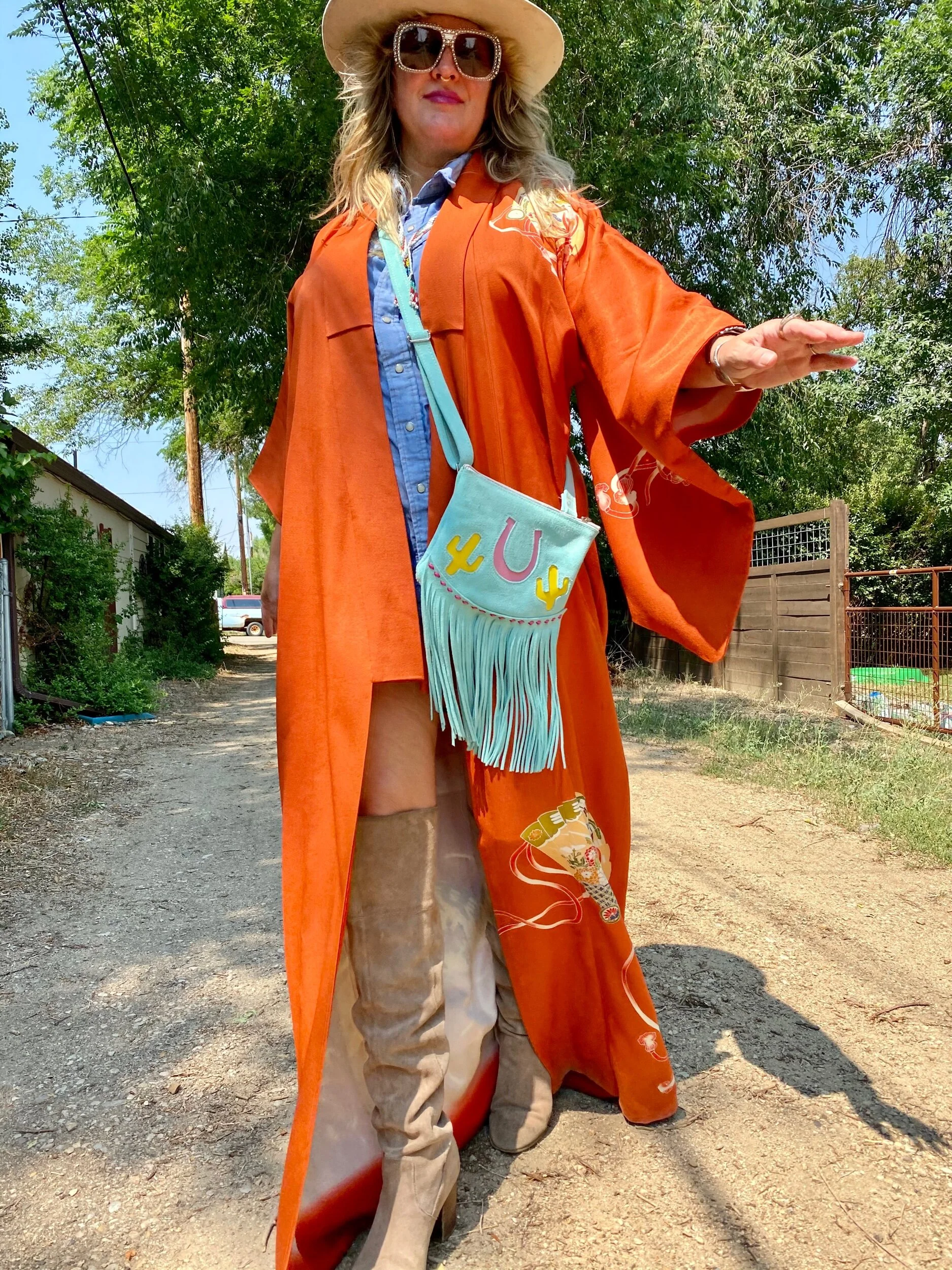 2C4007FA-2599-44E5-9B31-53B86B9D36A0