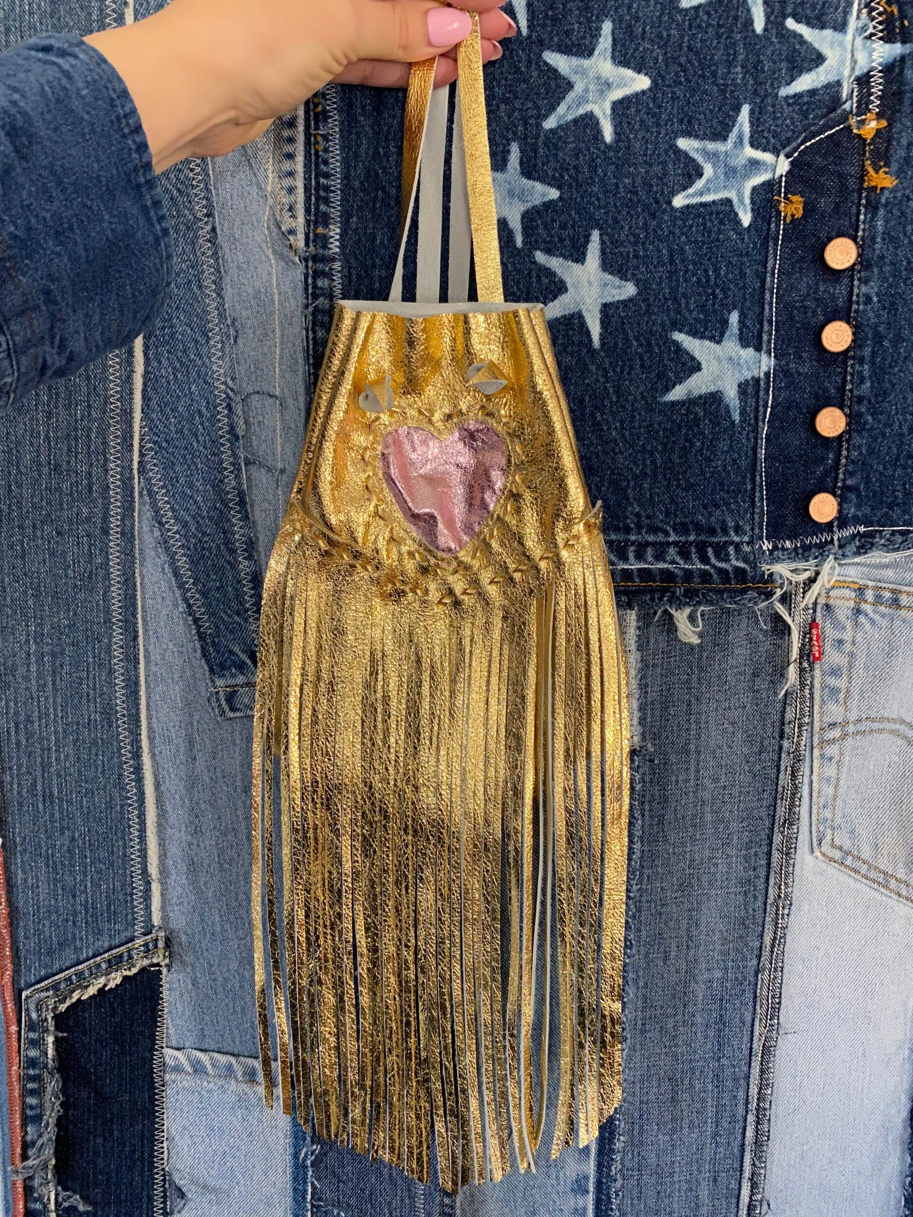 4DF435C5-80B2-4E10-9ED8-C2DD5A064A27