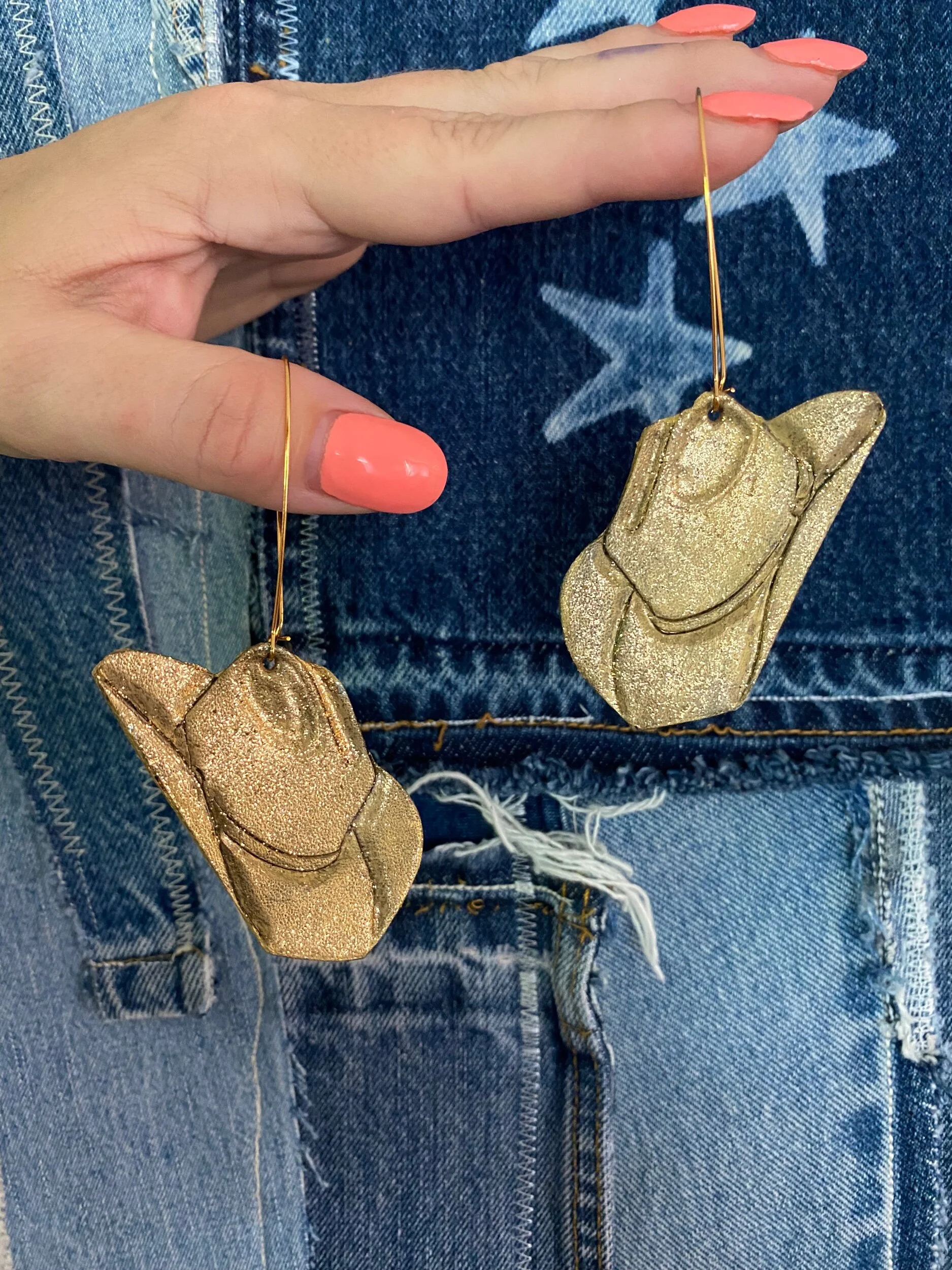 65EE8ED4-3F38-4D43-BD94-3920B9ABCBF1