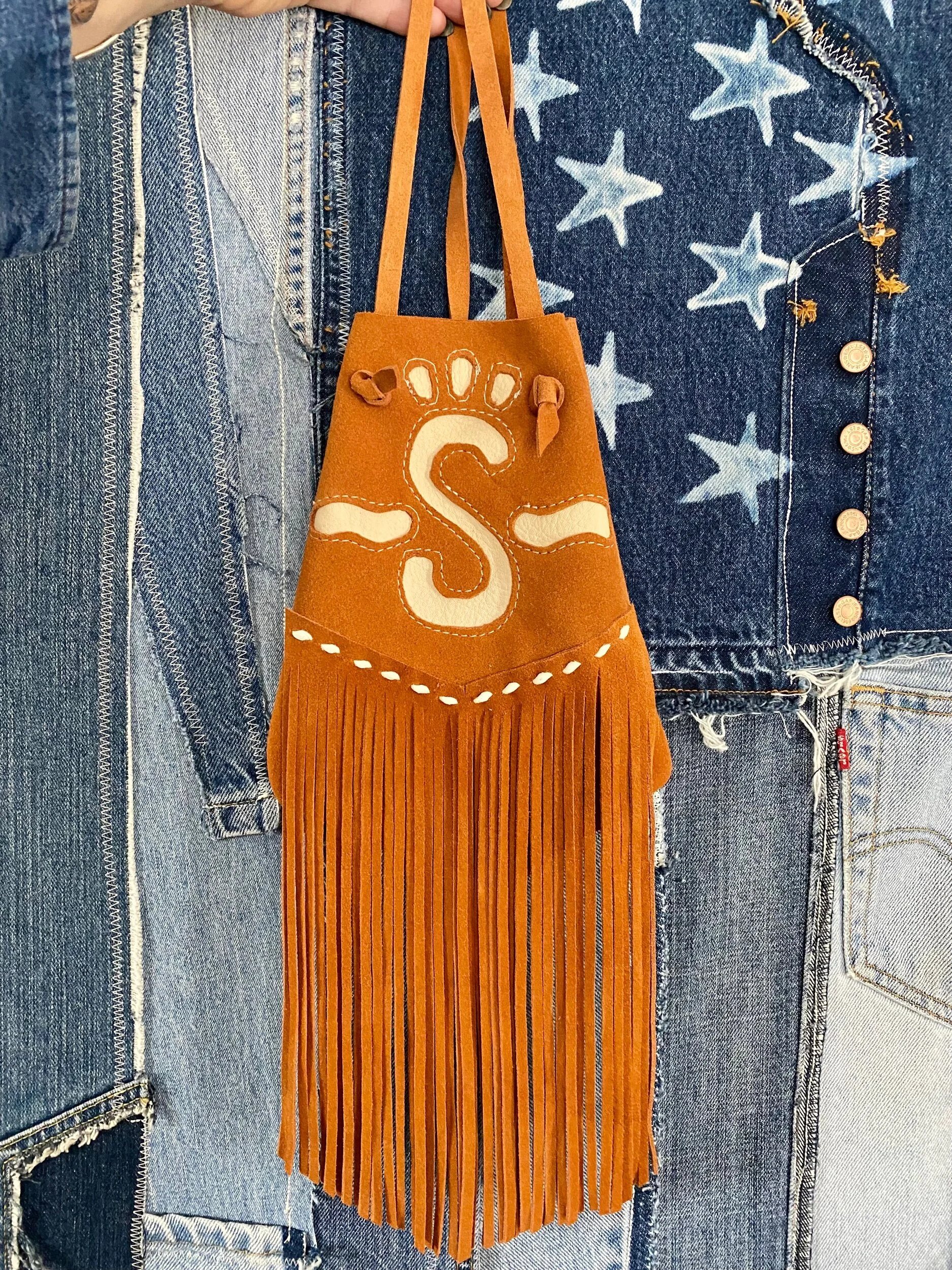 7F575410-C8C5-4F9B-8854-58DAA76B0265