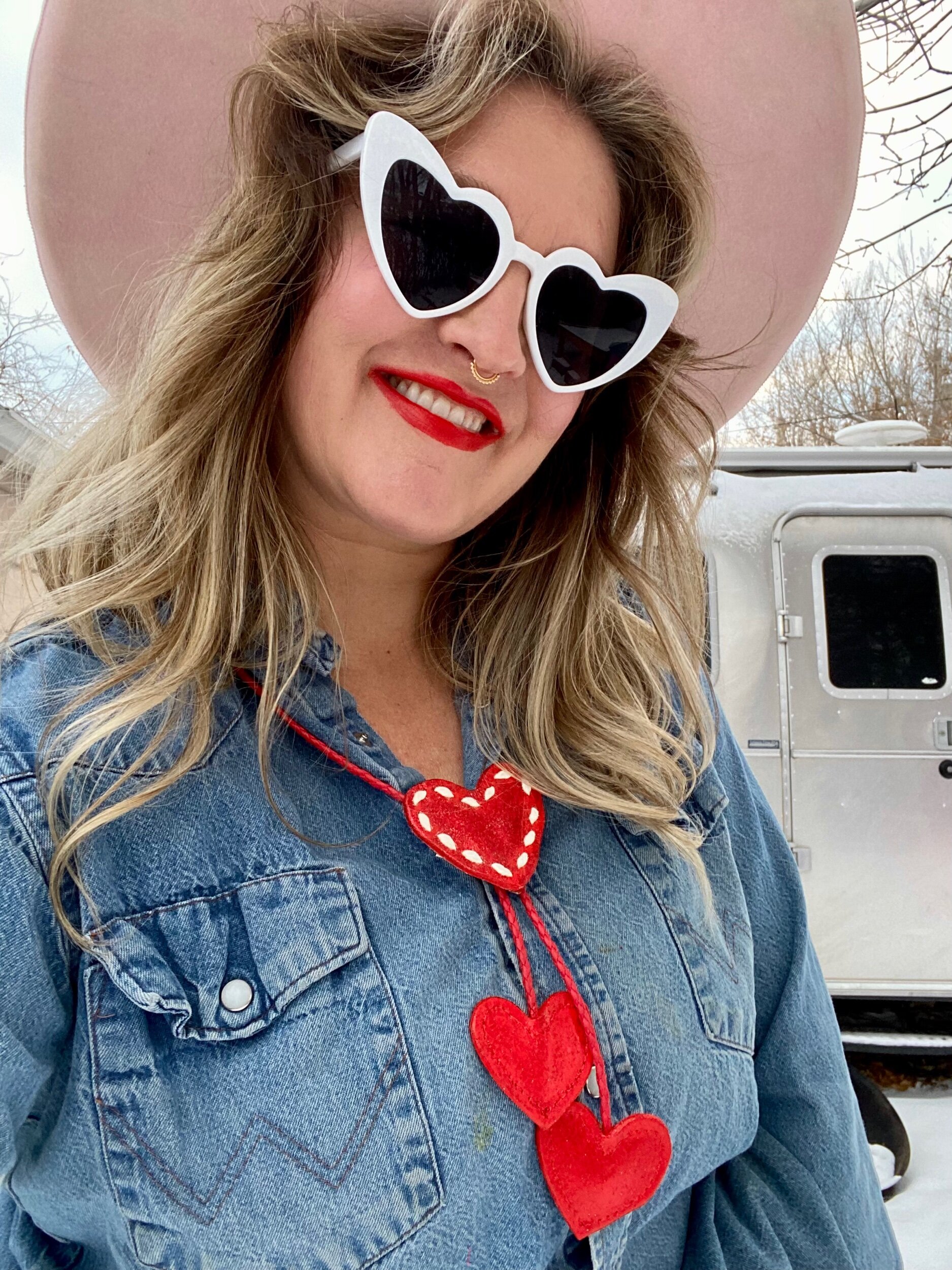 CEB8B25F-7C19-464A-BDC5-0AE0C2CA5377