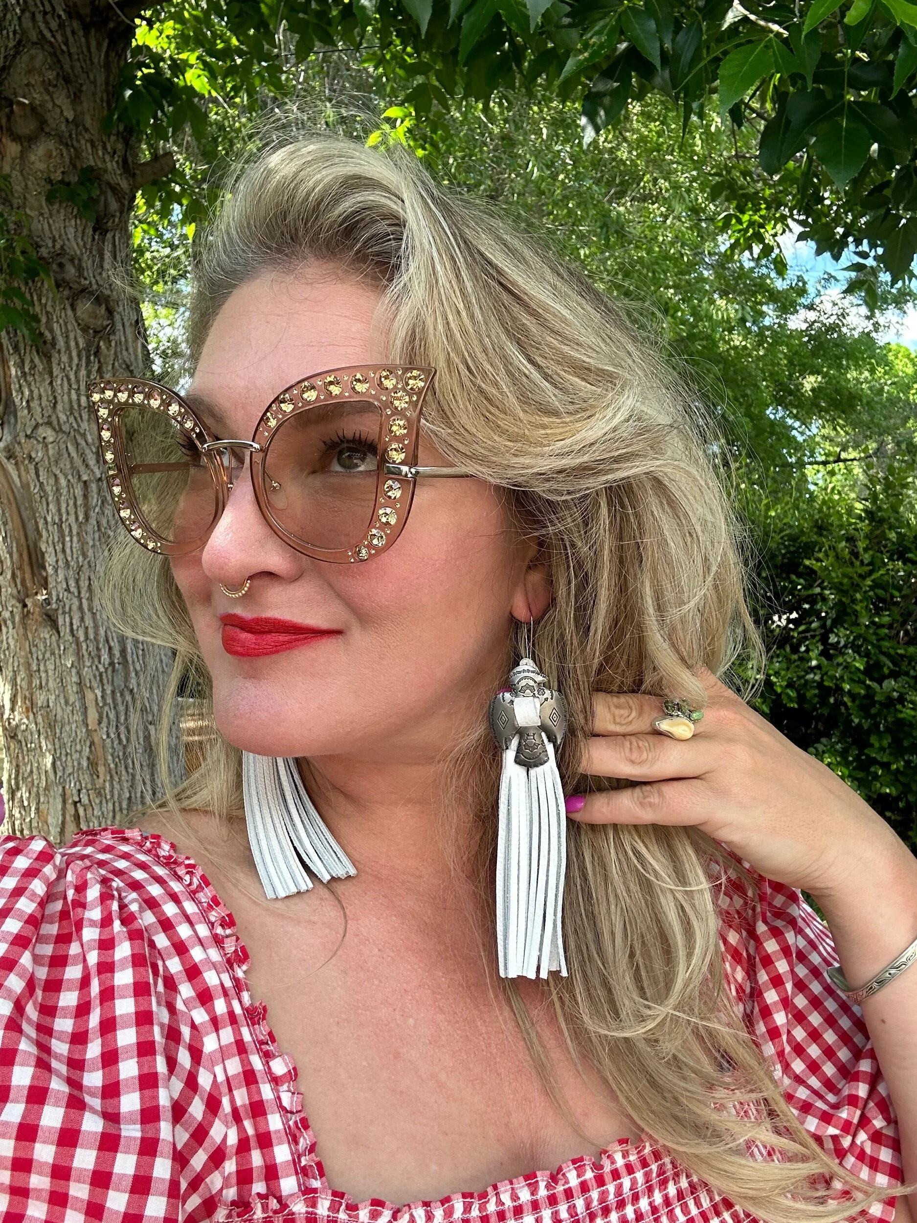 EC6D579B-4830-4C24-837B-C7BC23820240