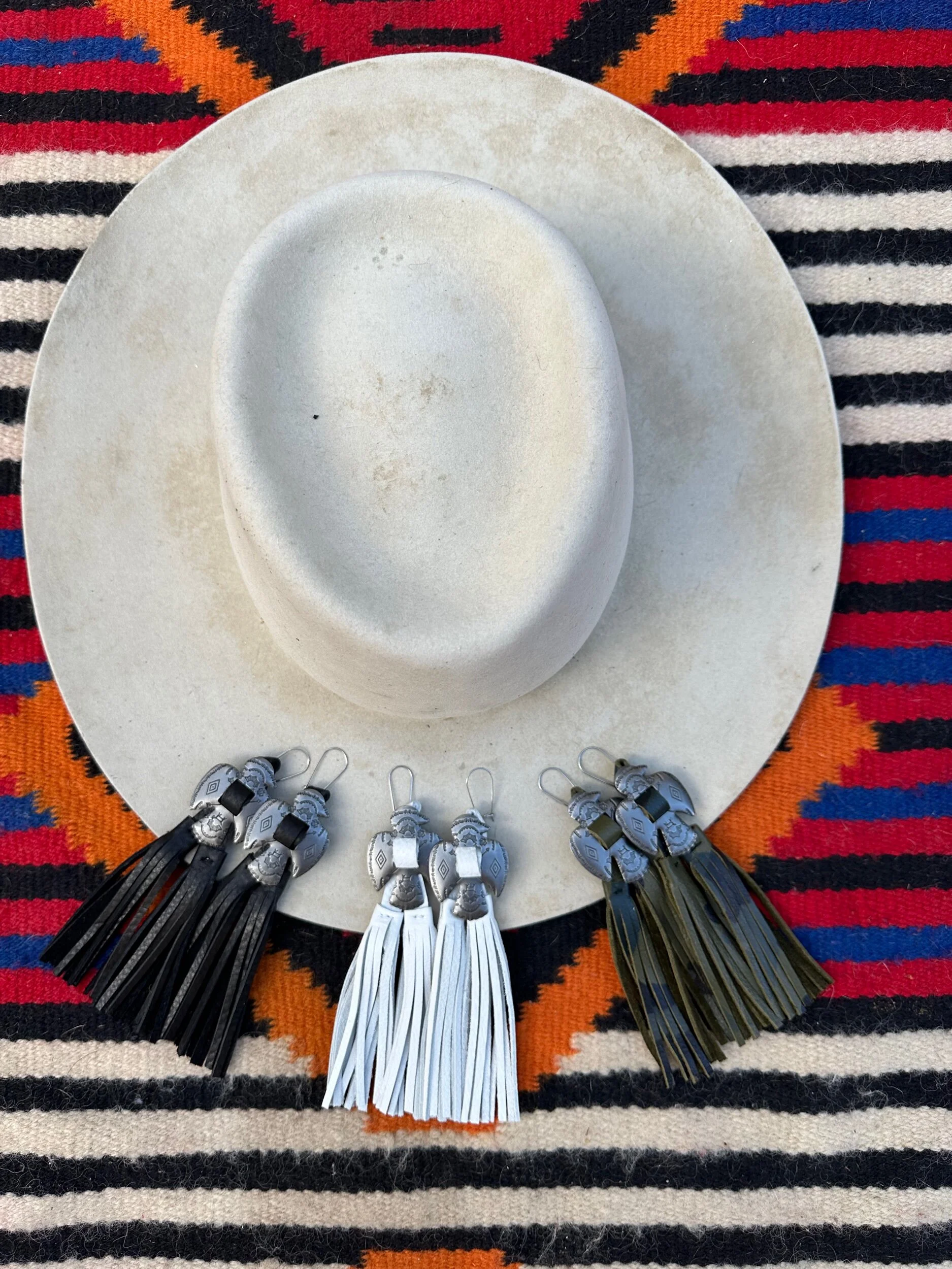 C21F71AE-0143-471D-9B5E-507D977BAE1B