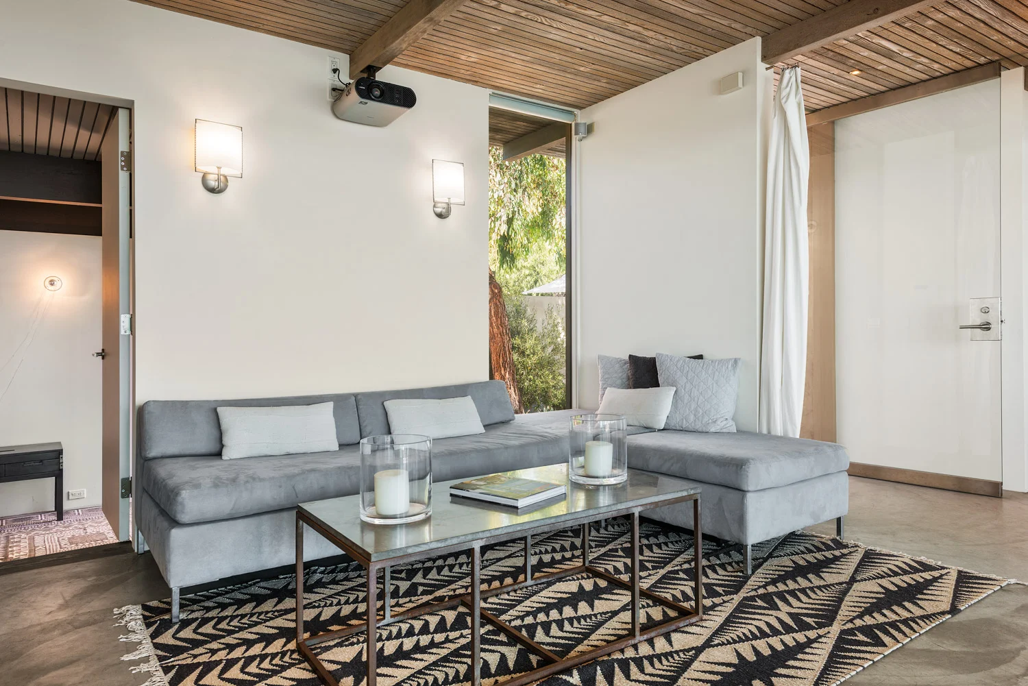 27132MalibuCoveColony_LowRes-32.jpg
