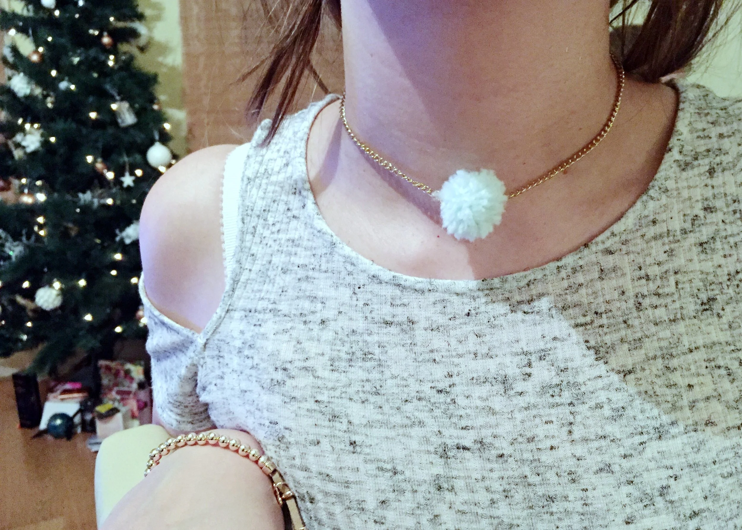 pom pom necklace.jpg