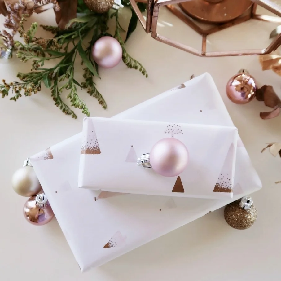 DIY // PRINTABLE FESTIVE WRAPPING