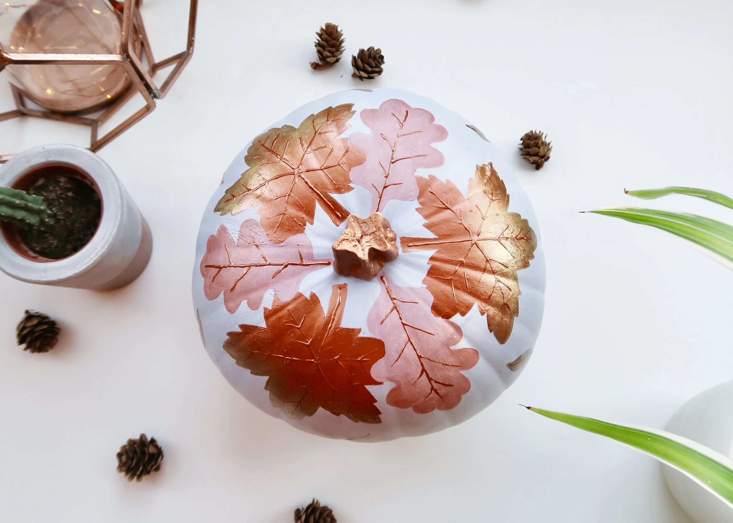 DIY // FALLING LEAVES NO-CARVE PUMPKIN