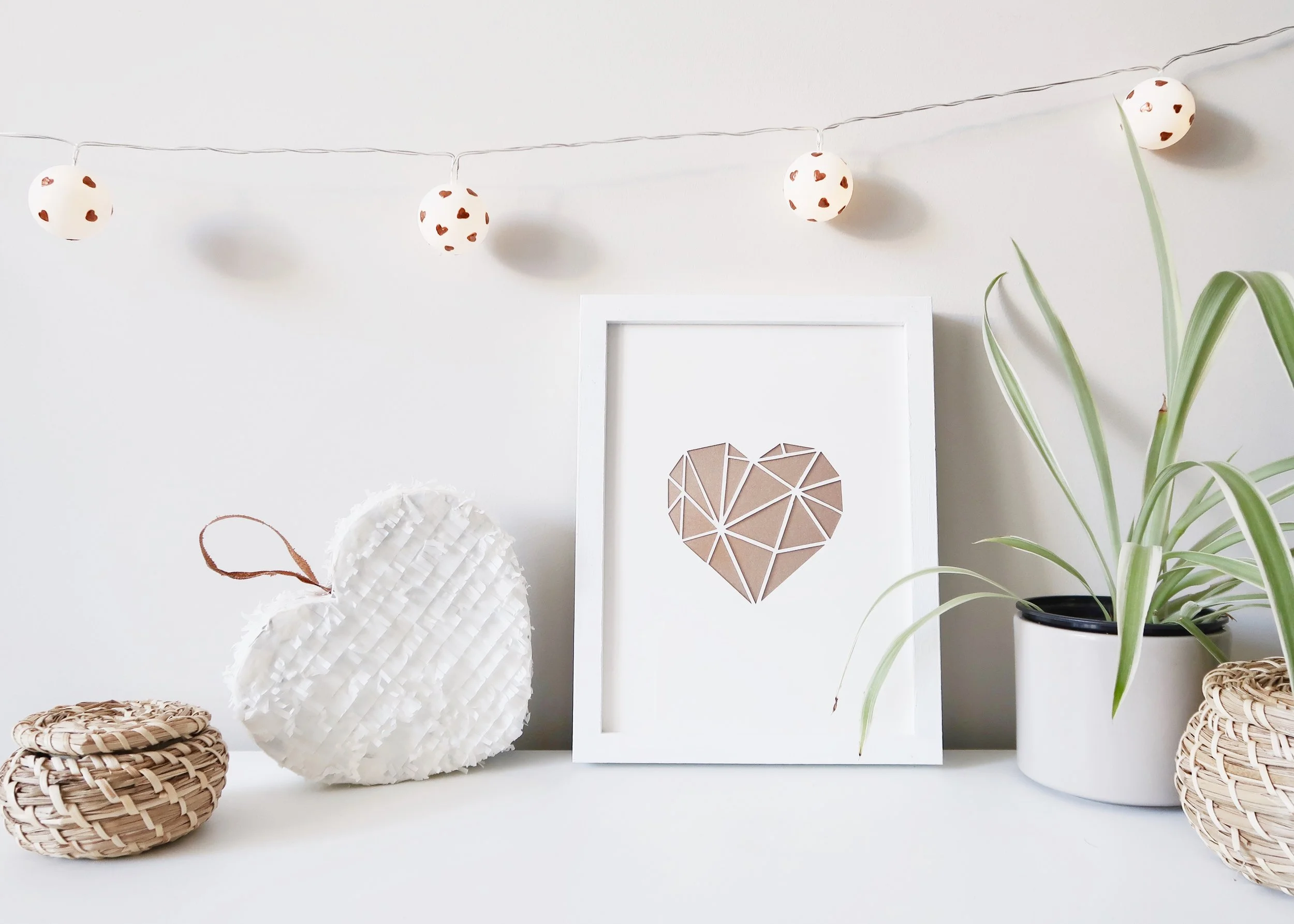 DIY // HEART PRINT PONG PONG LIGHTS