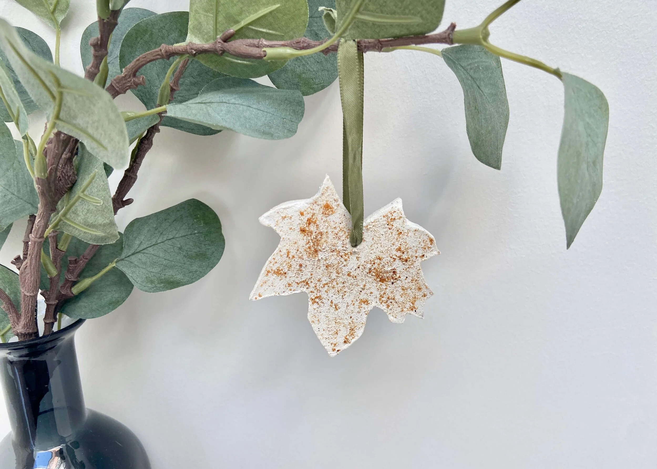 DIY Scented Clay Leaf