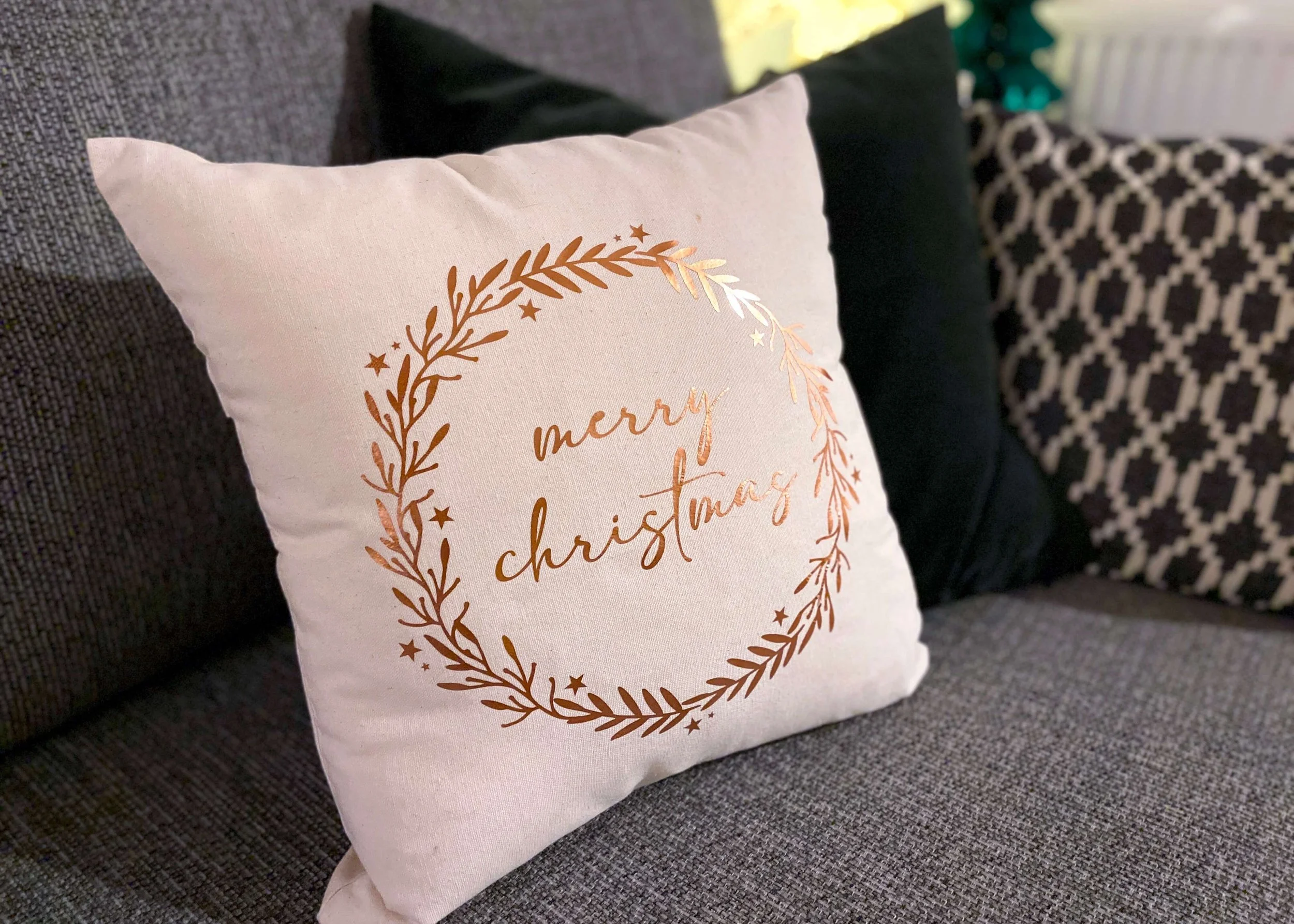 Minimal Christmas Wreath Cushion