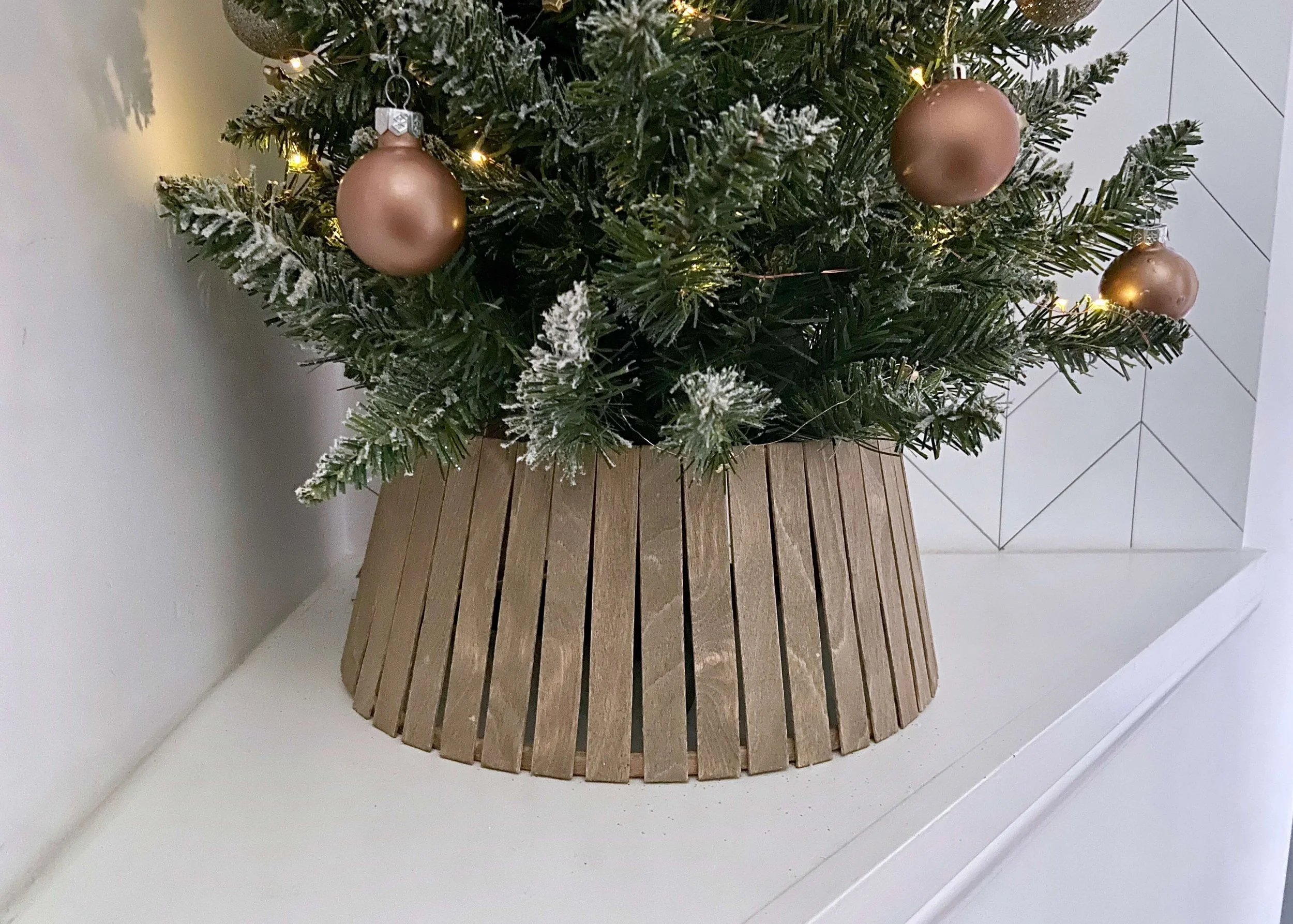 Slatted Wood Christmas Tree Skirt