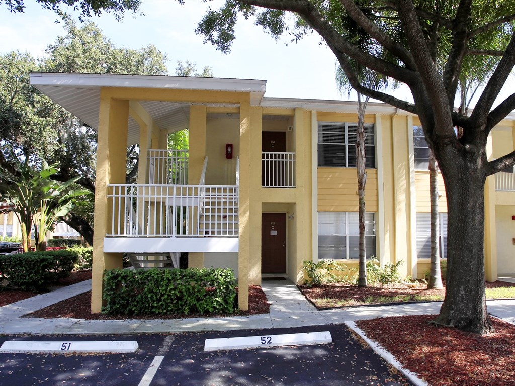 5440 S. MacDill AVE.