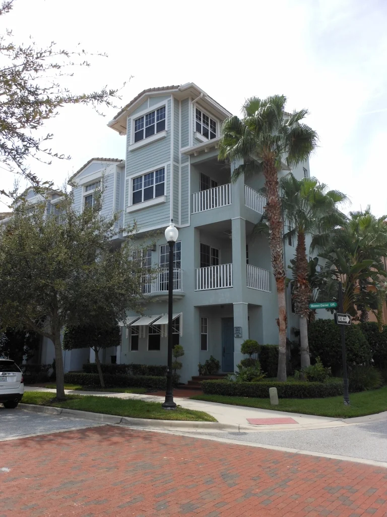 6013 Bowen Daniel LN.