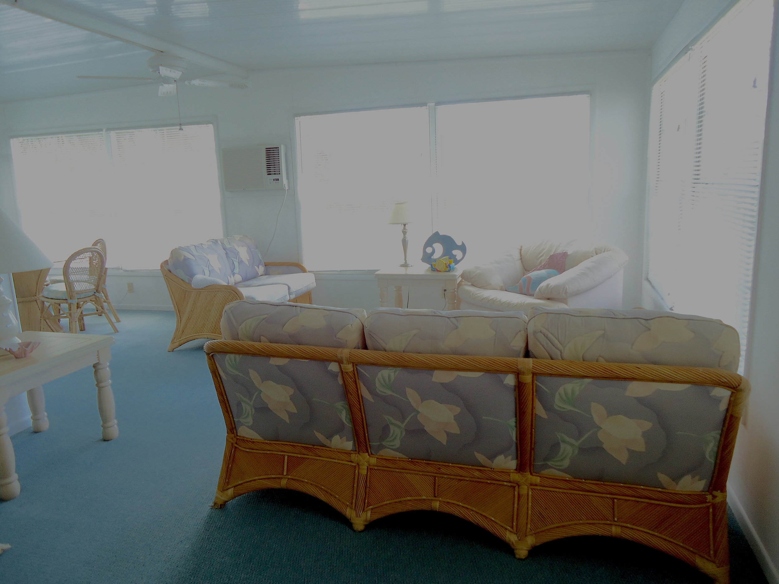 livingroom.jpg
