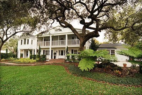 002_Exterior Front.jpg