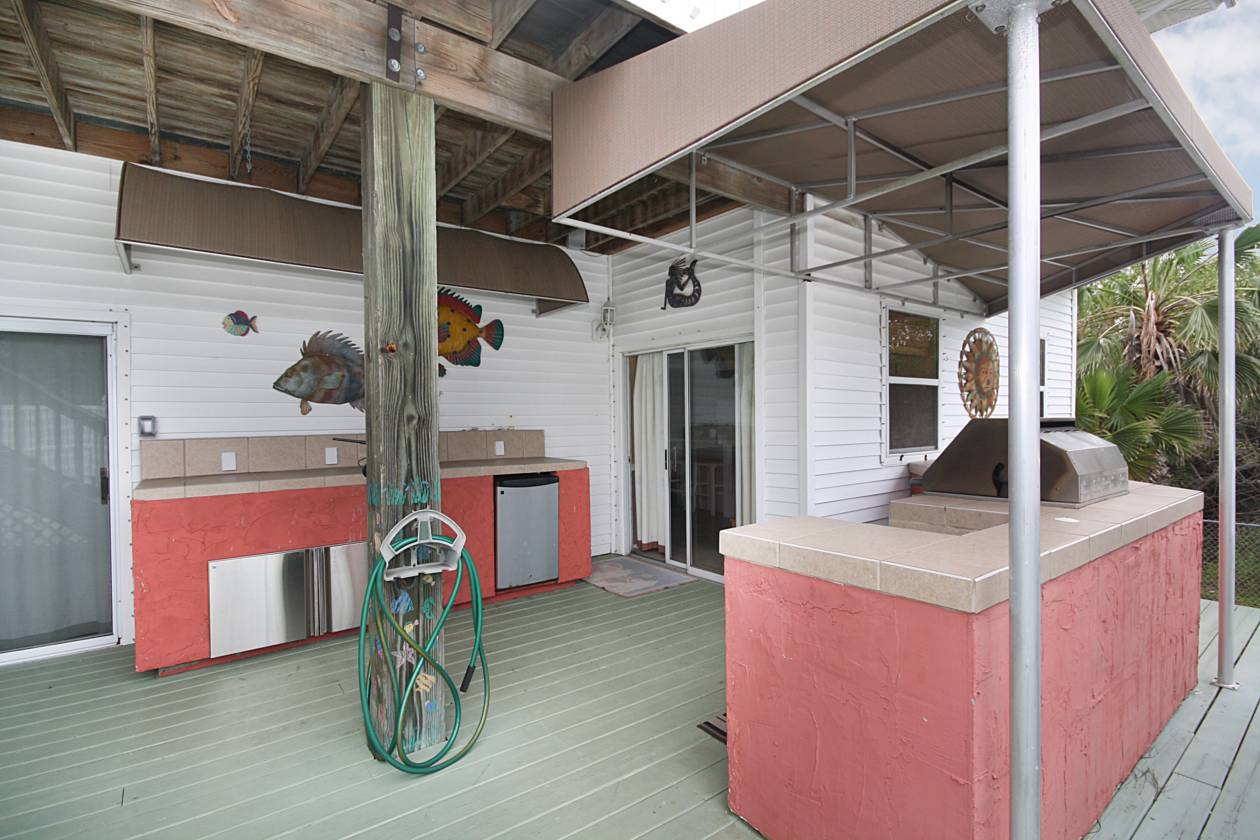 Outdoor Kitchen.jpg