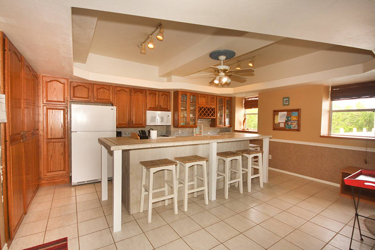 Second Unit Kitchen(2).jpg