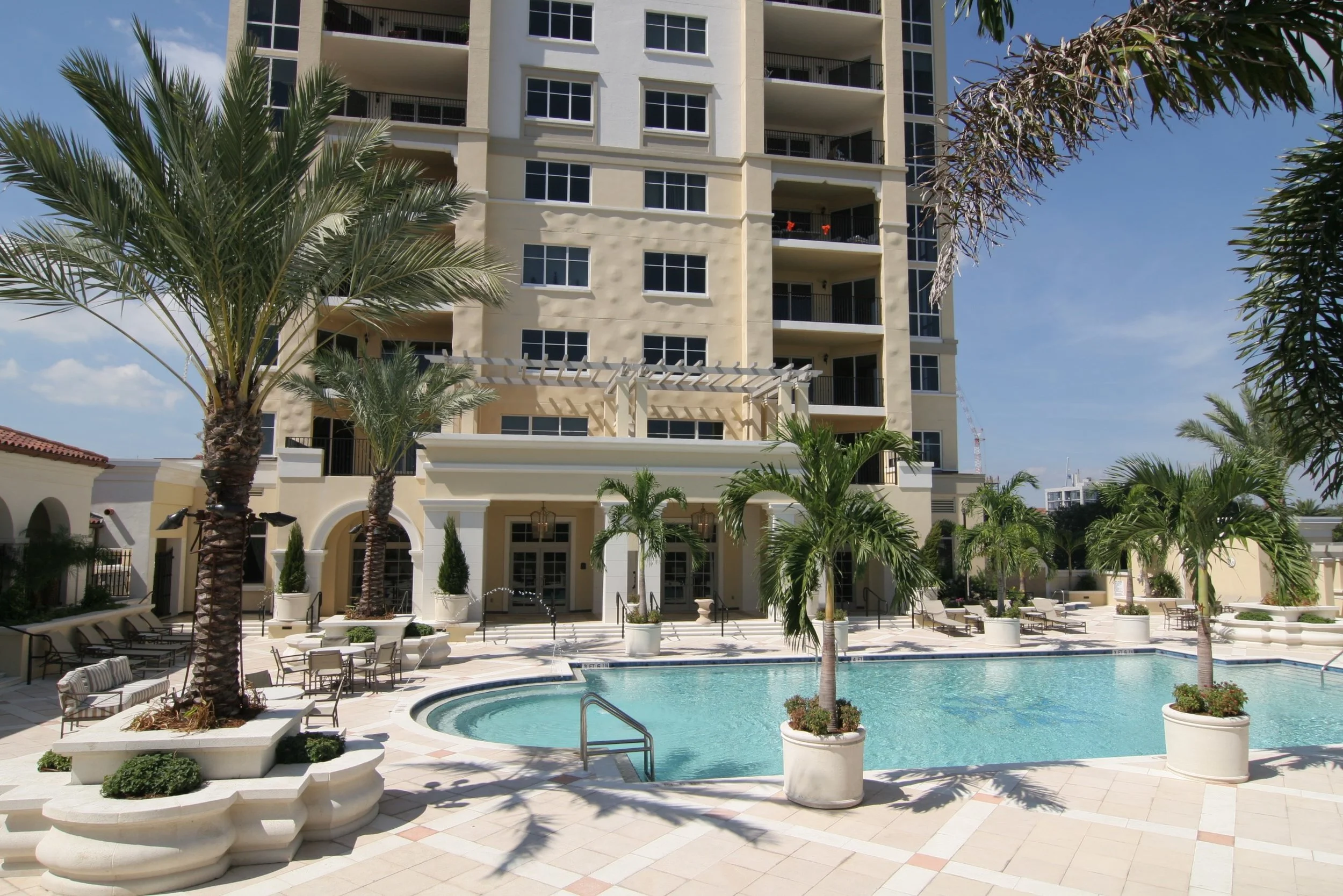 046_Pool.jpg