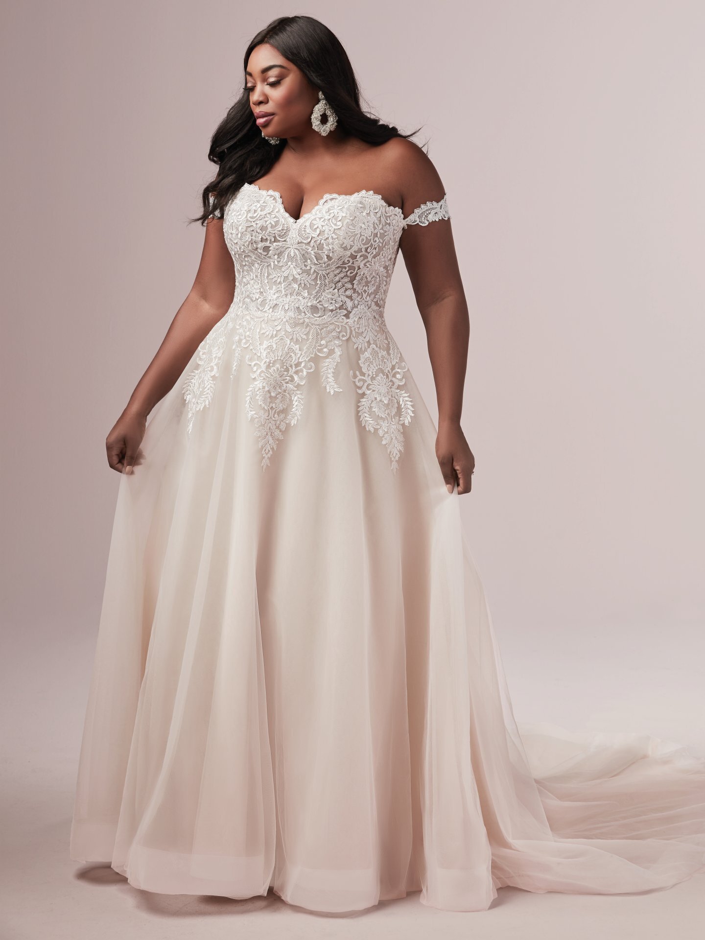 Bridal Gallery — Plus Size Wedding