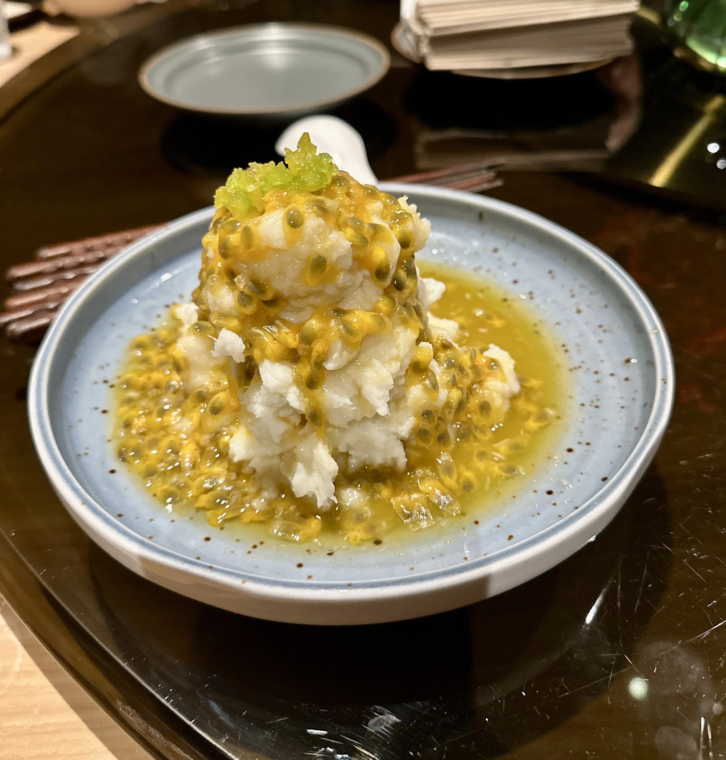 Under Clouds (半山腰) in Shanghai