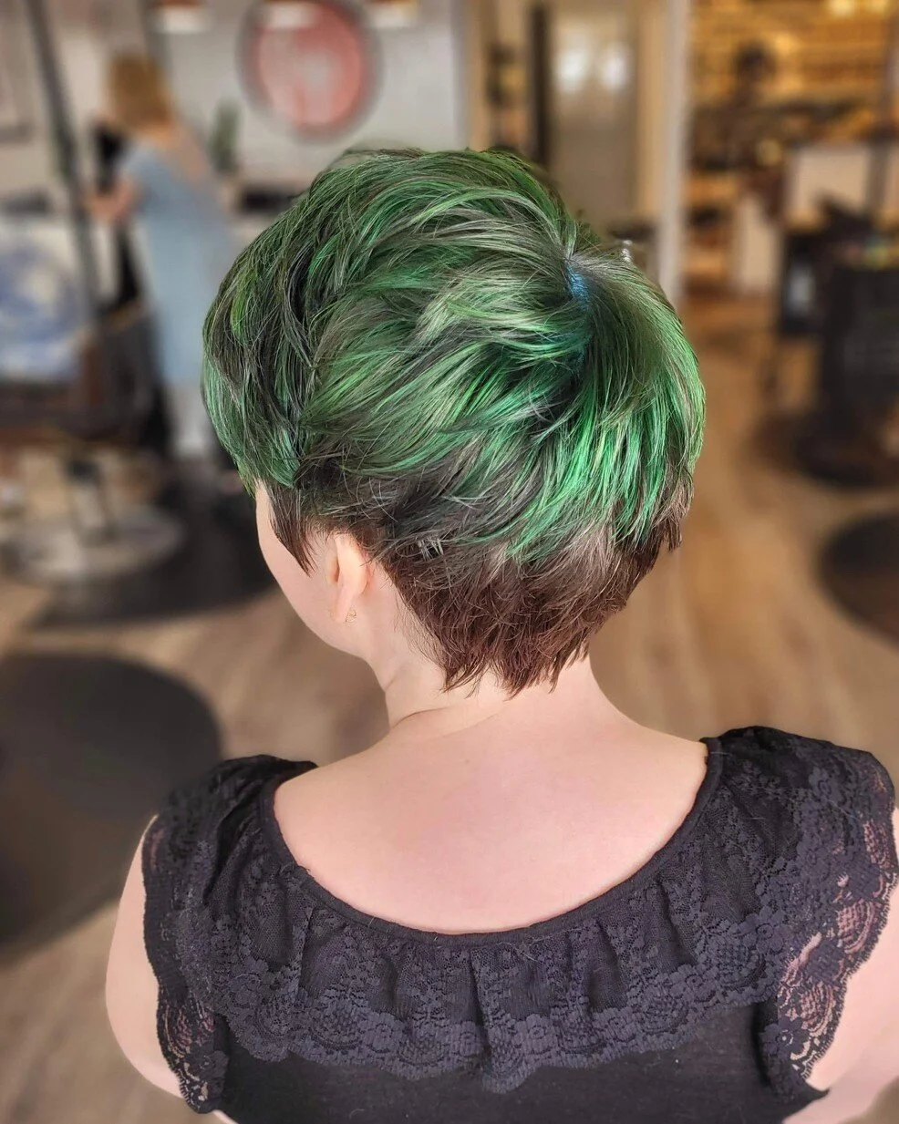 Hairpins Boutique Salon