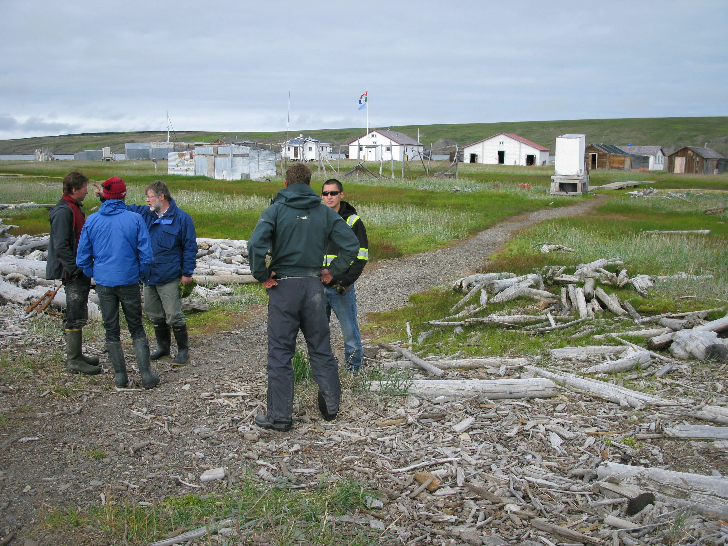 Scientists and park rangers meet at Pauline Cove